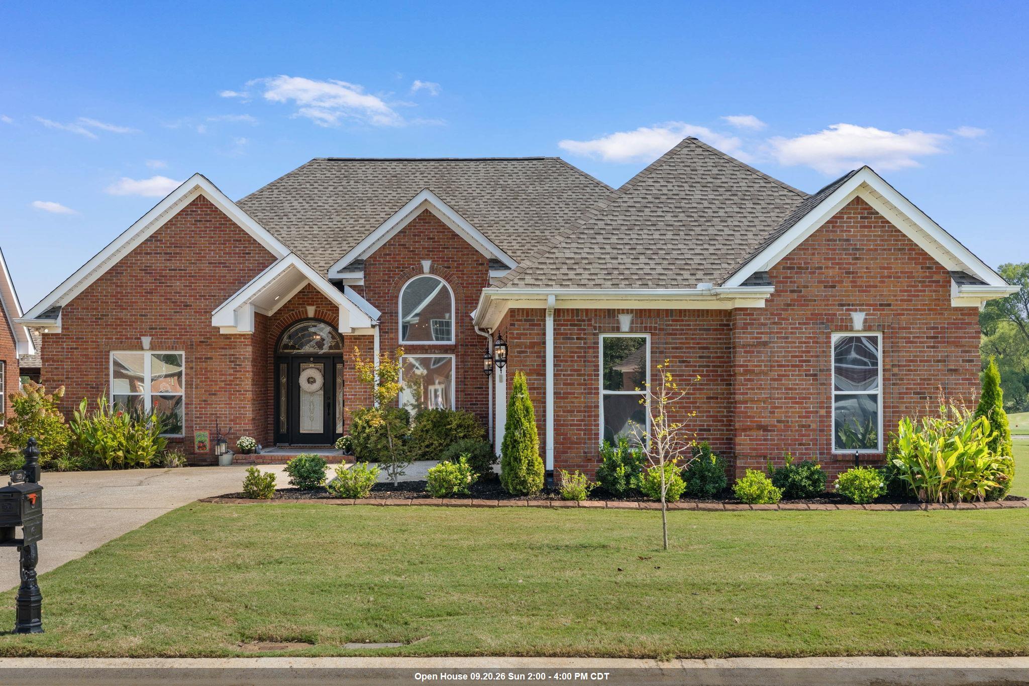 233 Jordan Ln, Florence, AL 35630 — photo 1