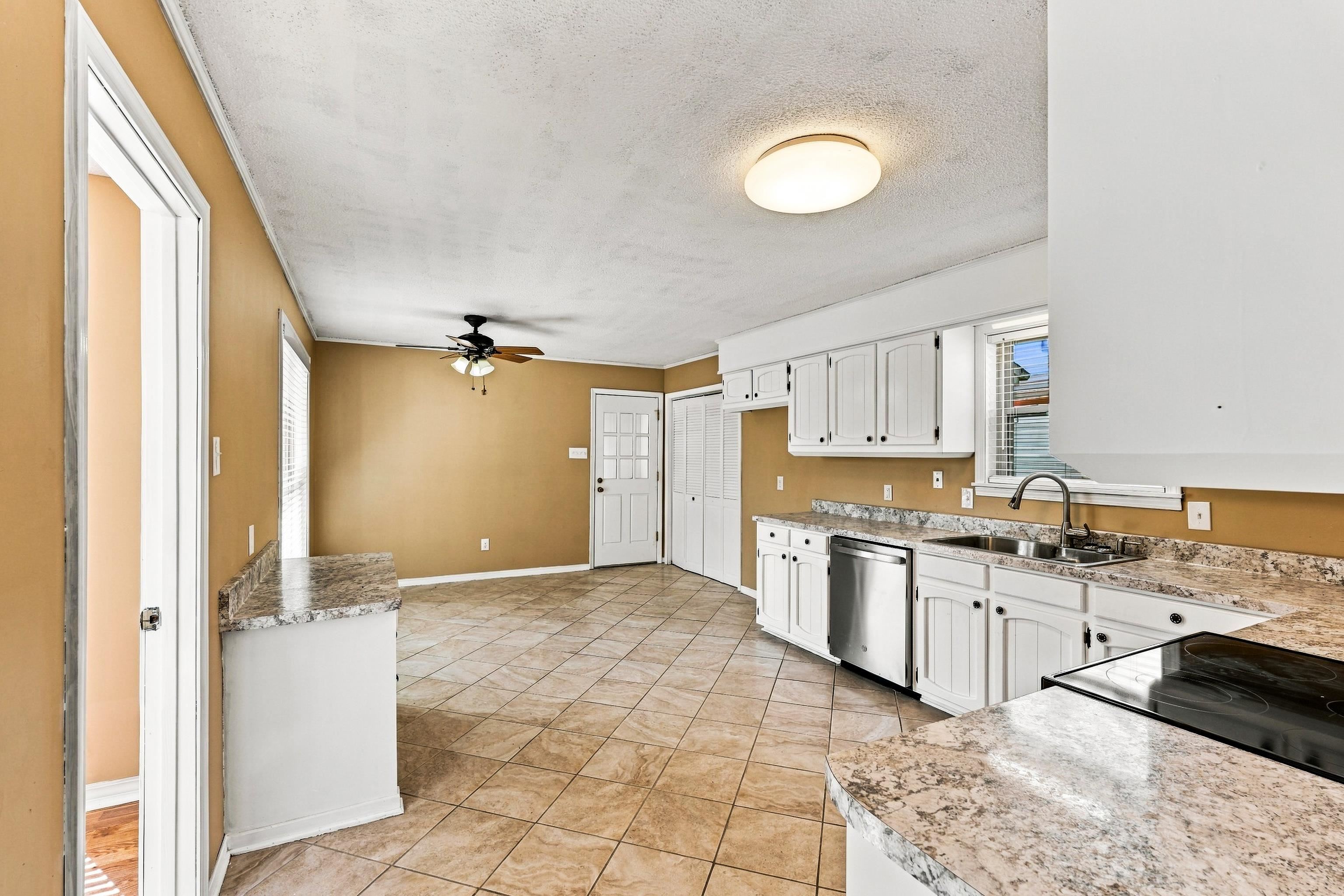 118 W Oak Hill Dr, Florence, AL 35633 — photo 11