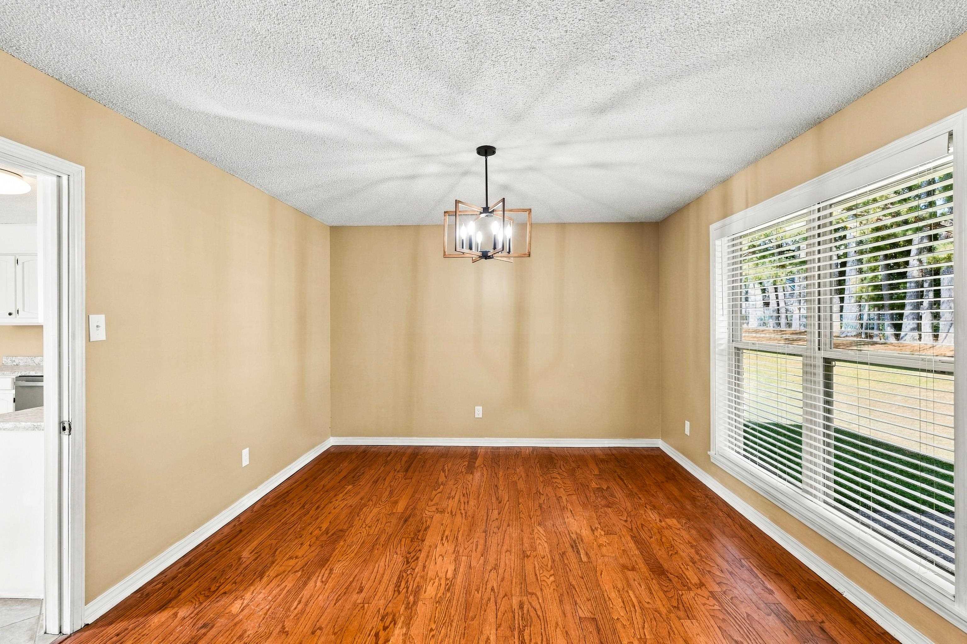 118 W Oak Hill Dr, Florence, AL 35633 — photo 9
