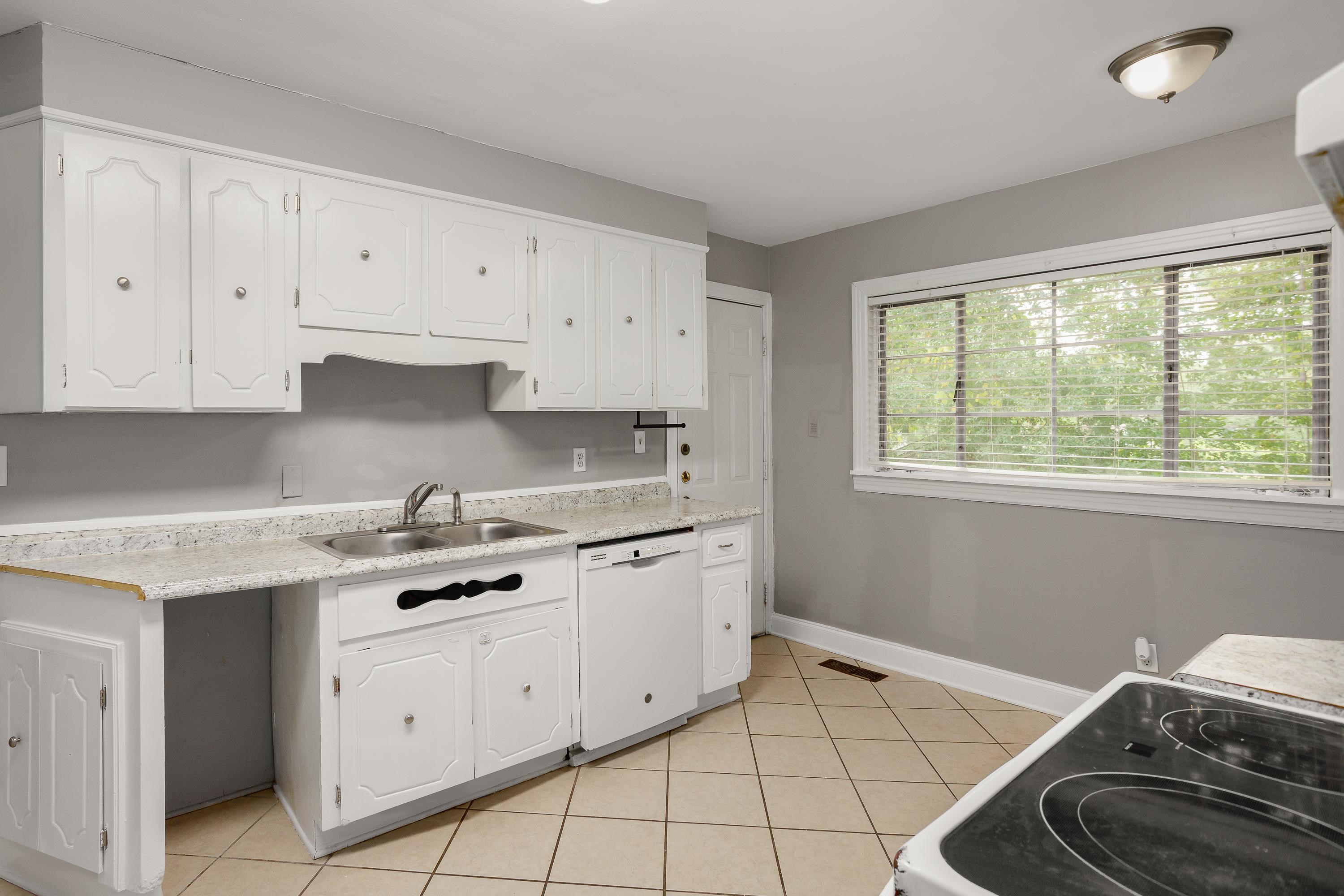 1002 Dixie Ave, Florence, AL 35630 — photo 7