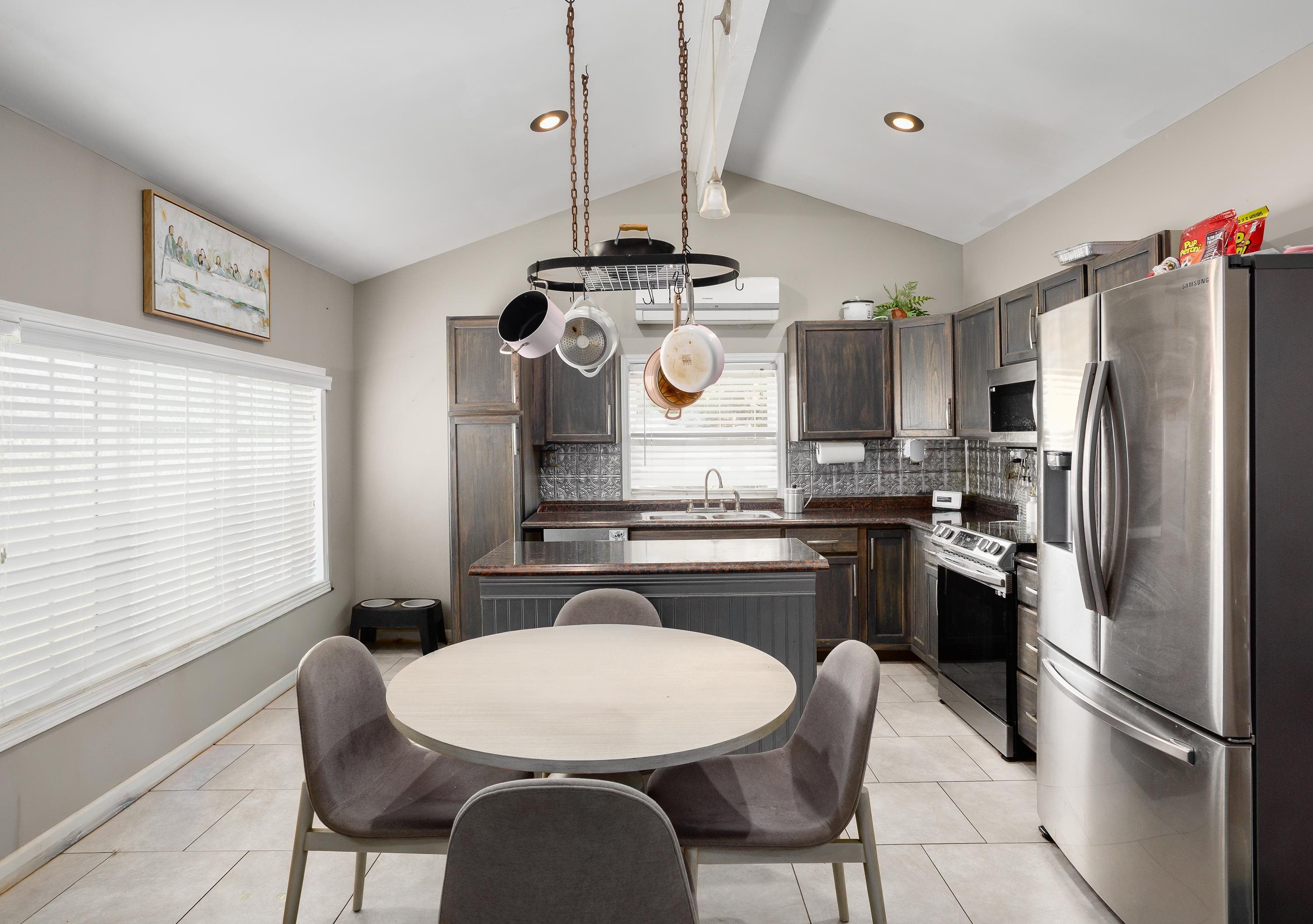 2422 Dublin St, Florence, AL 35630 — photo 4
