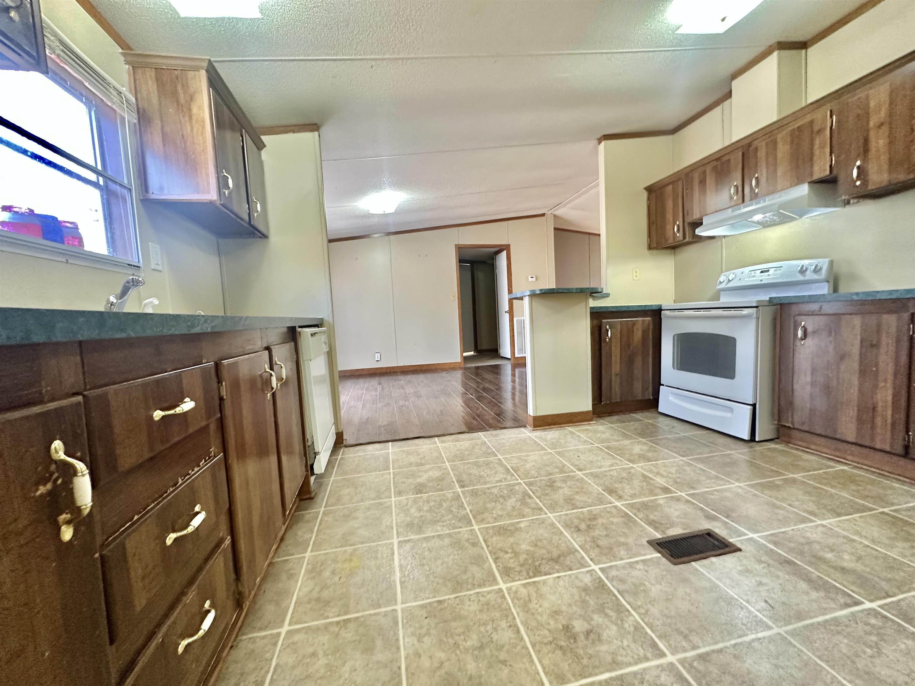 507 Co Rd 268, Florence, AL 35633 — photo 8