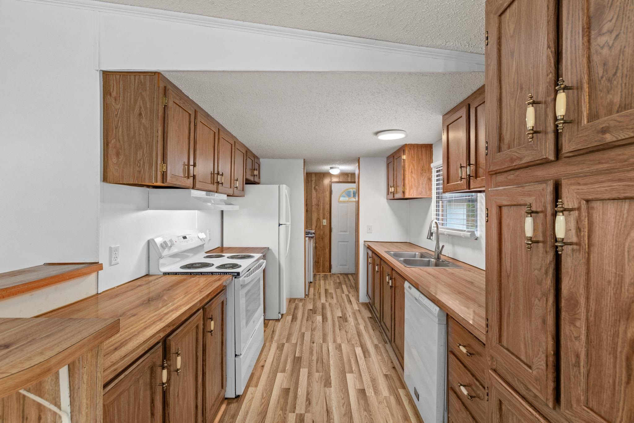 8133 Co Rd 150, Courtland, AL 35618 — photo 11