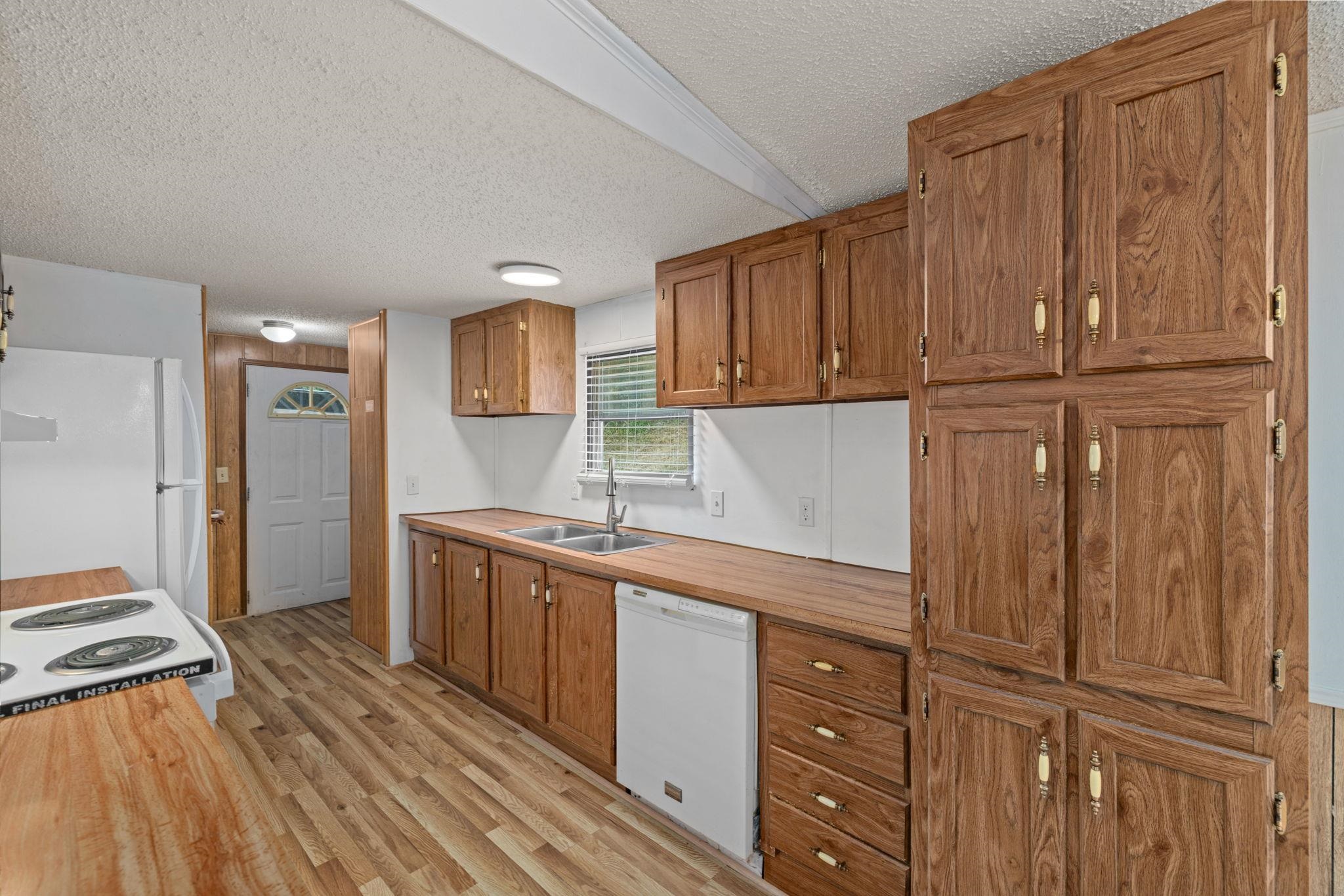 8133 Co Rd 150, Courtland, AL 35618 — photo 12