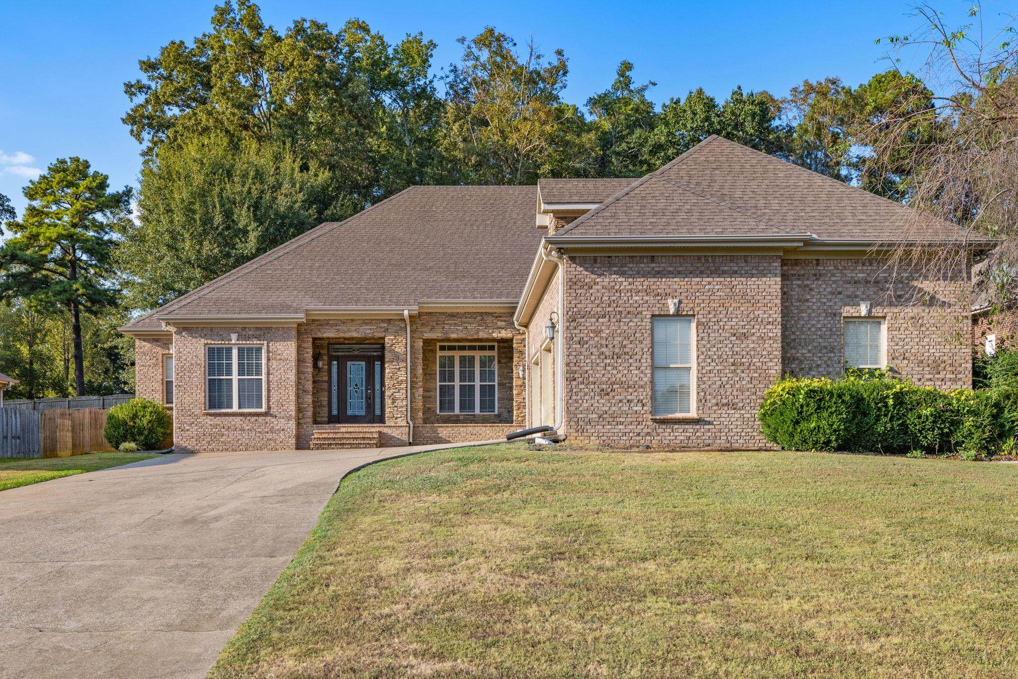 501 Koger St, Killen, AL 35645 — photo 1