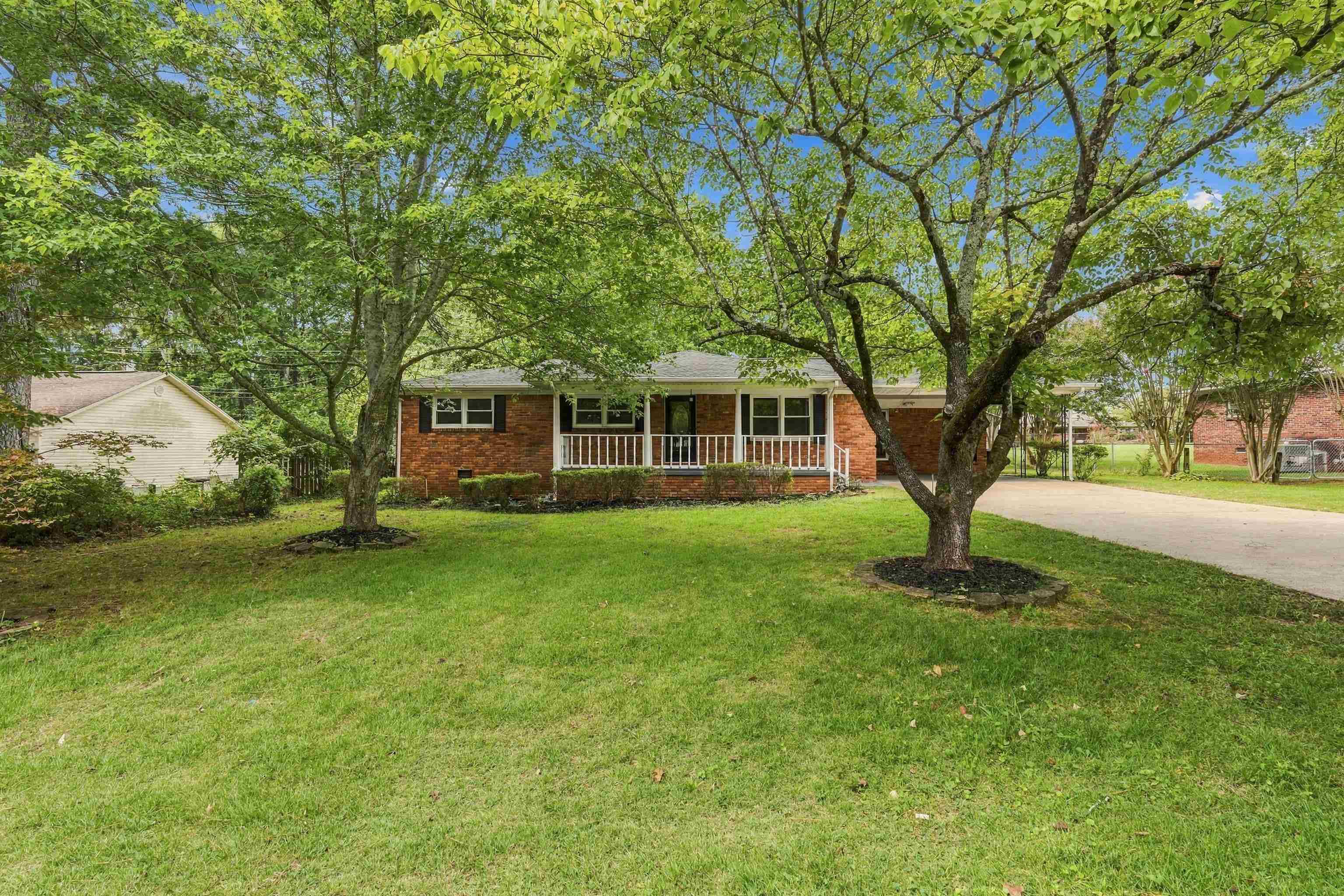 2159 Estaline Dr, Florence, AL 35630 — photo 2