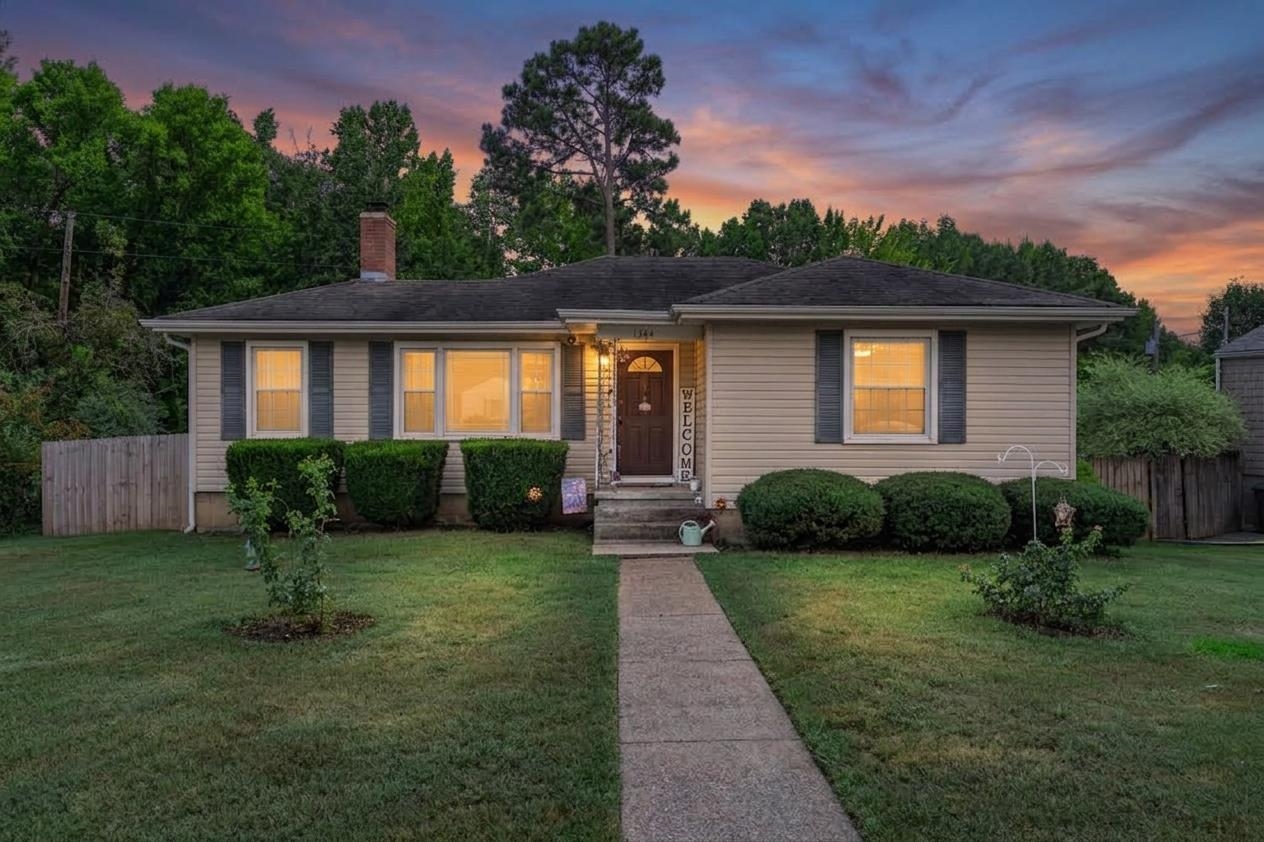 1384 James St, Florence, AL 35630 — photo 1
