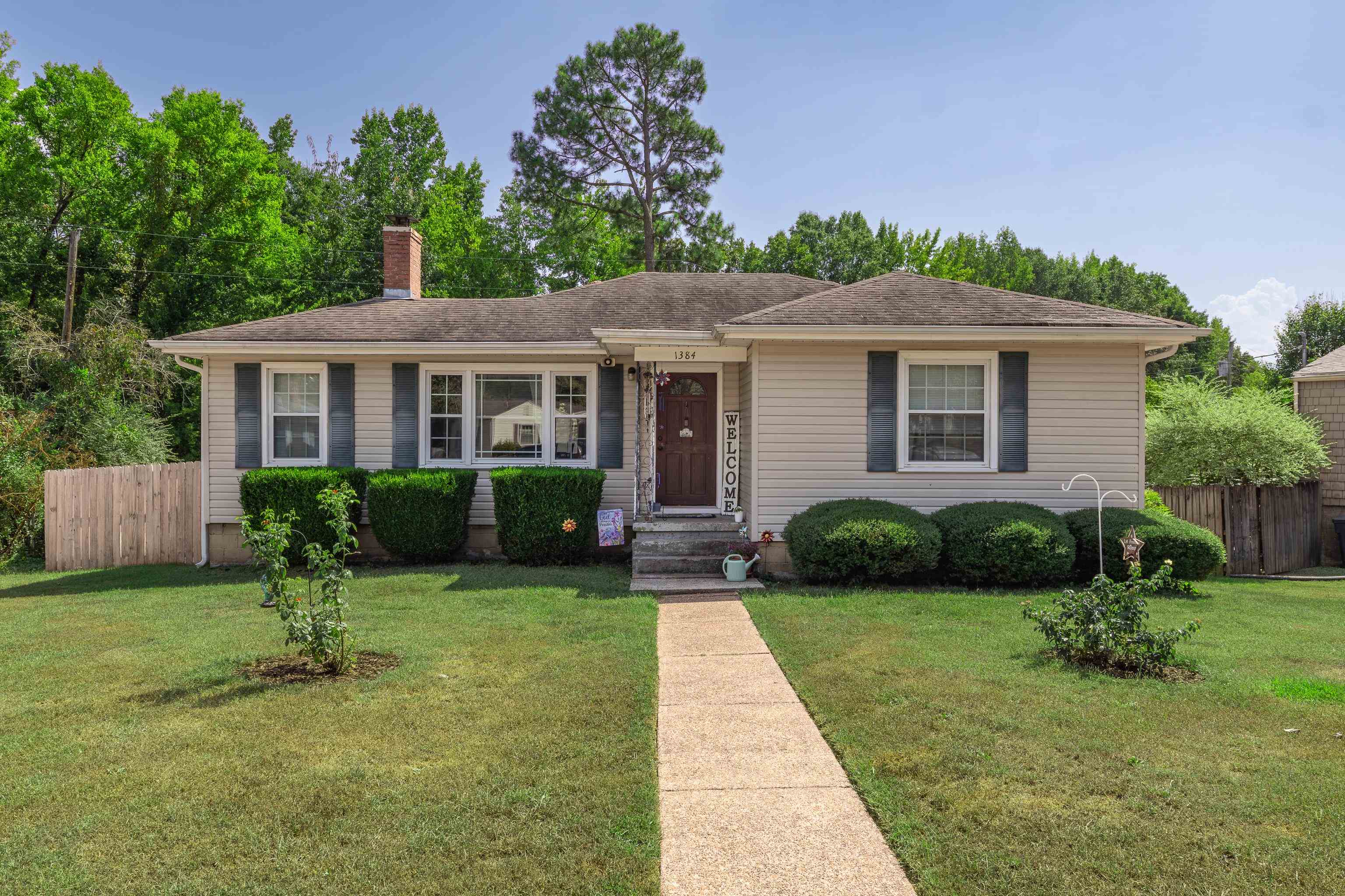 1384 James St, Florence, AL 35630 — photo 2