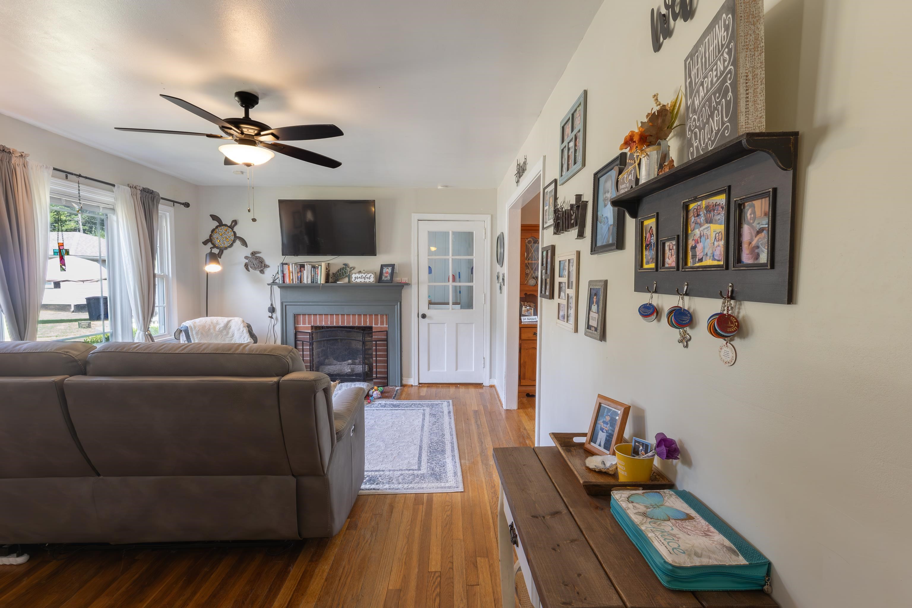 1384 James St, Florence, AL 35630 — photo 5