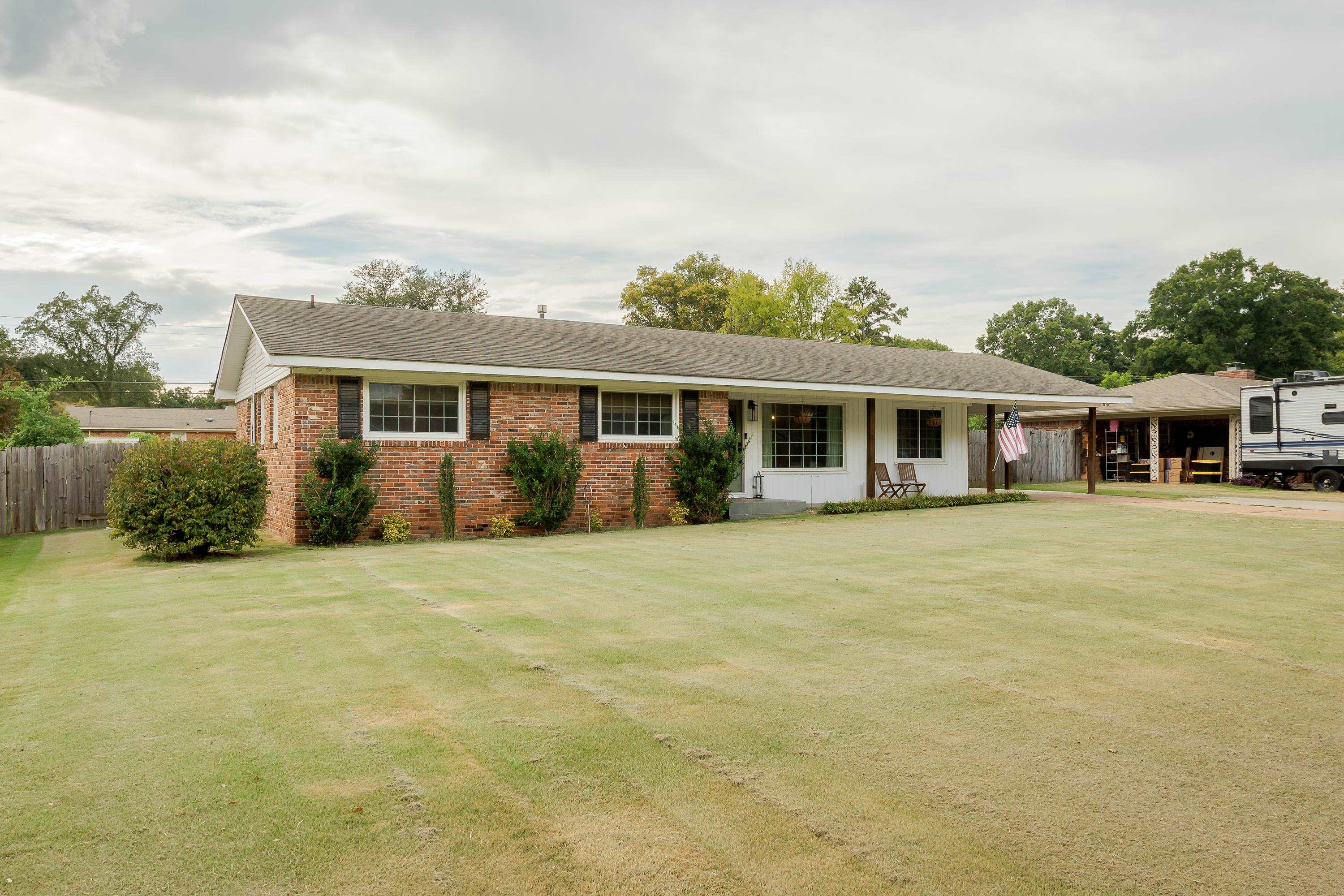 506 E Lakeside Dr, Florence, AL 35630 — photo 2
