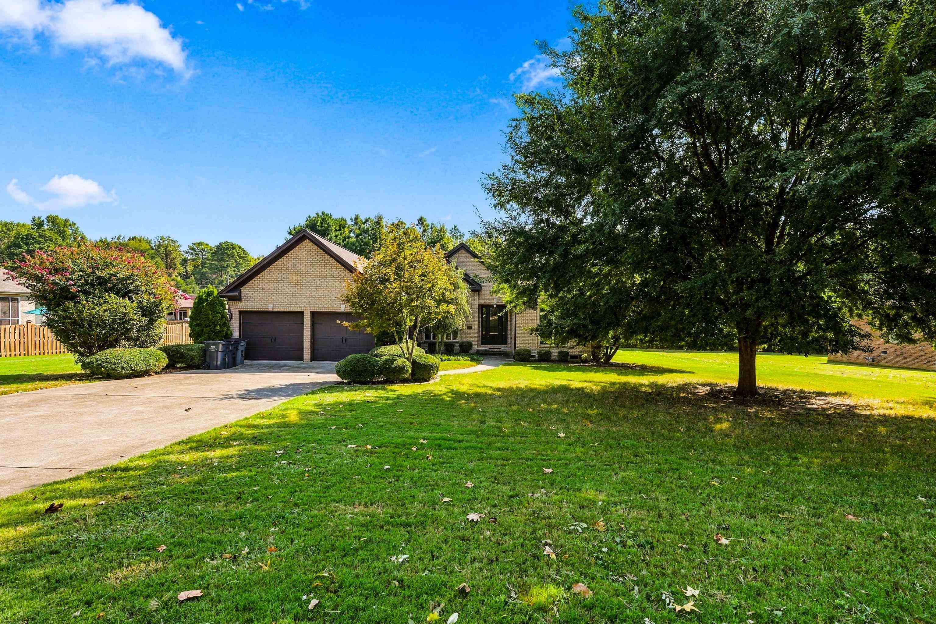 2355 Sky Park Rd, Florence, AL 35634 — photo 1