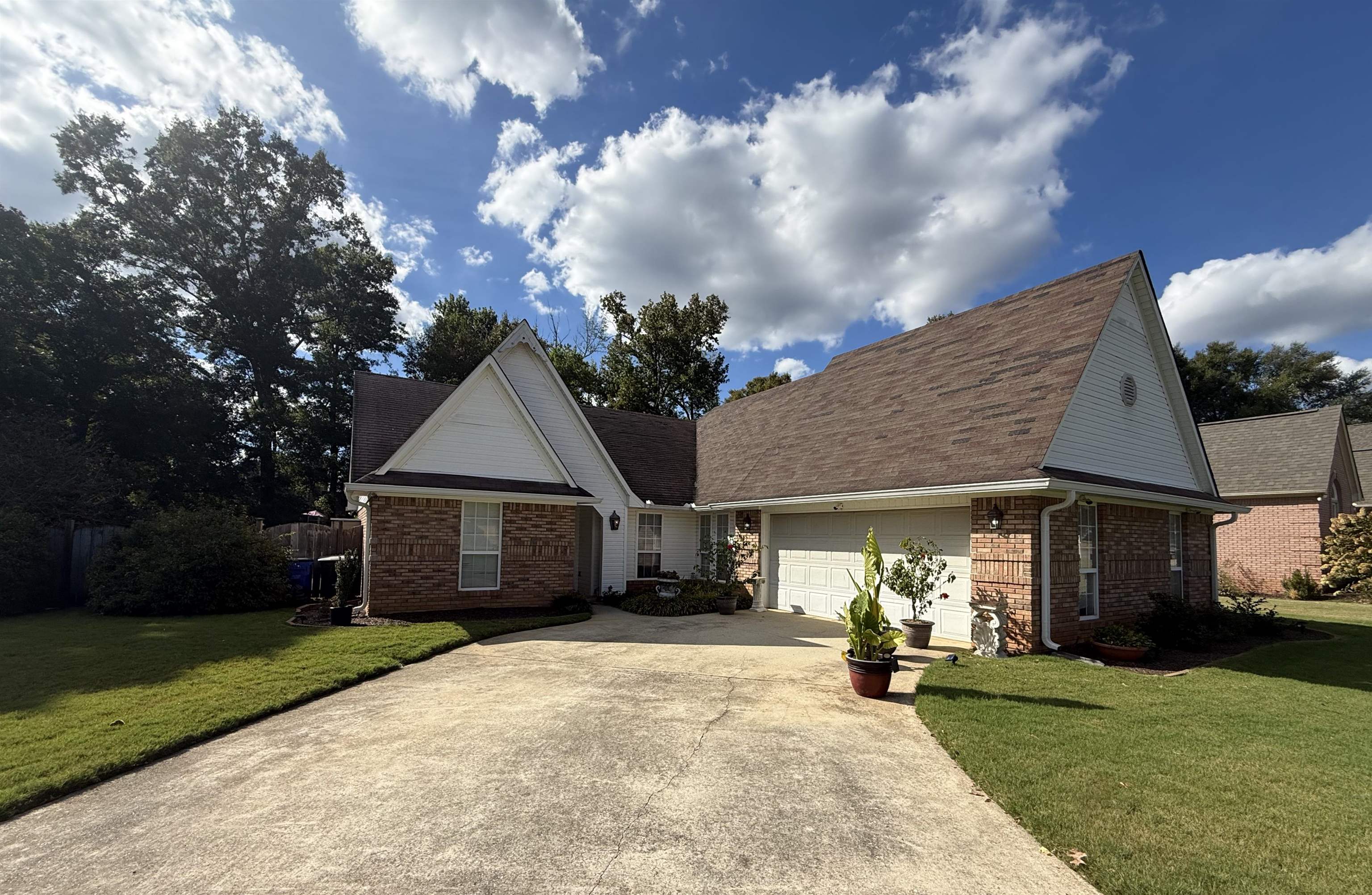 109 Maple Wood St, Florence, AL 35633 — photo 2