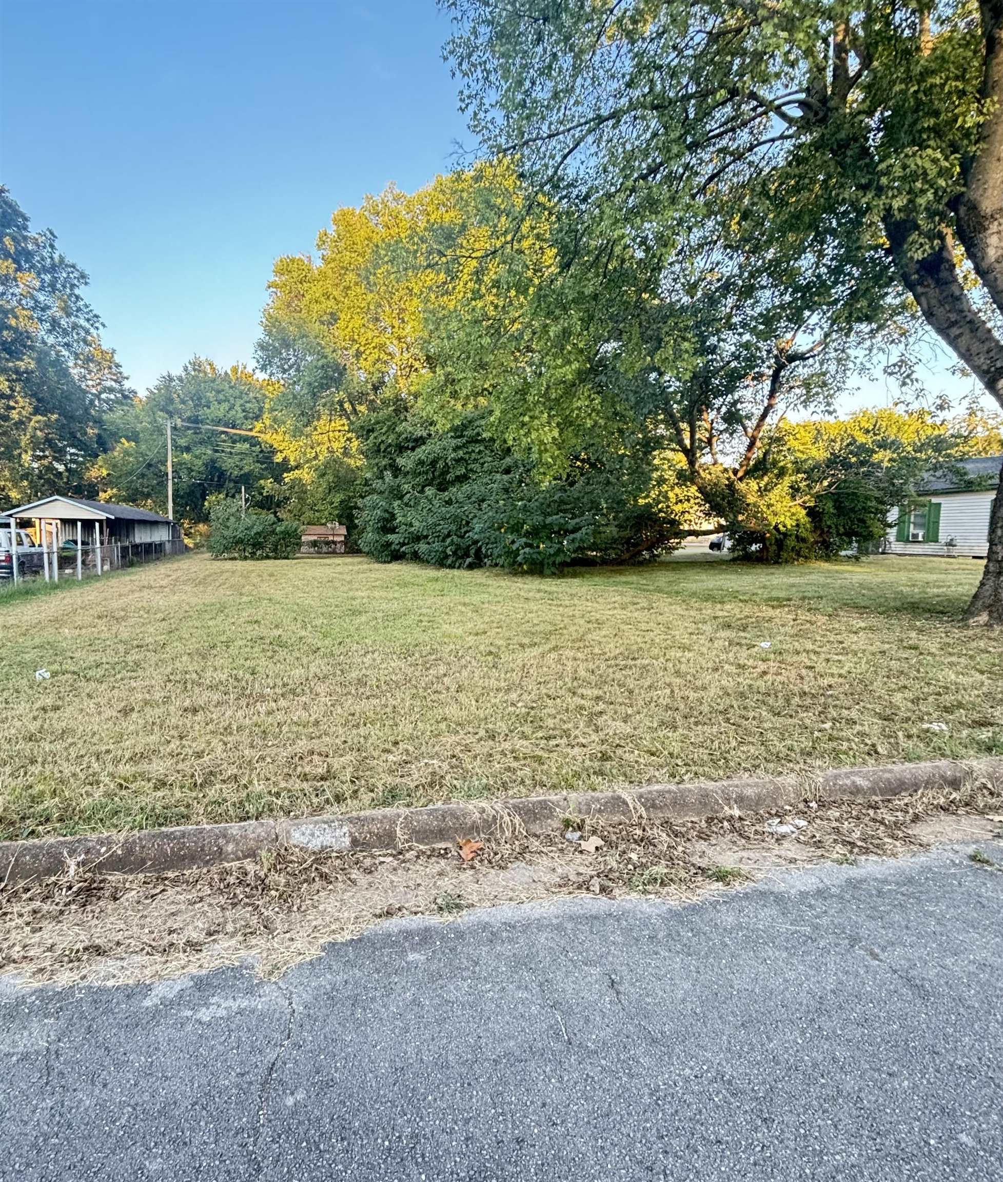 215 S Kirkman St, Florence, AL 35630 — photo 1