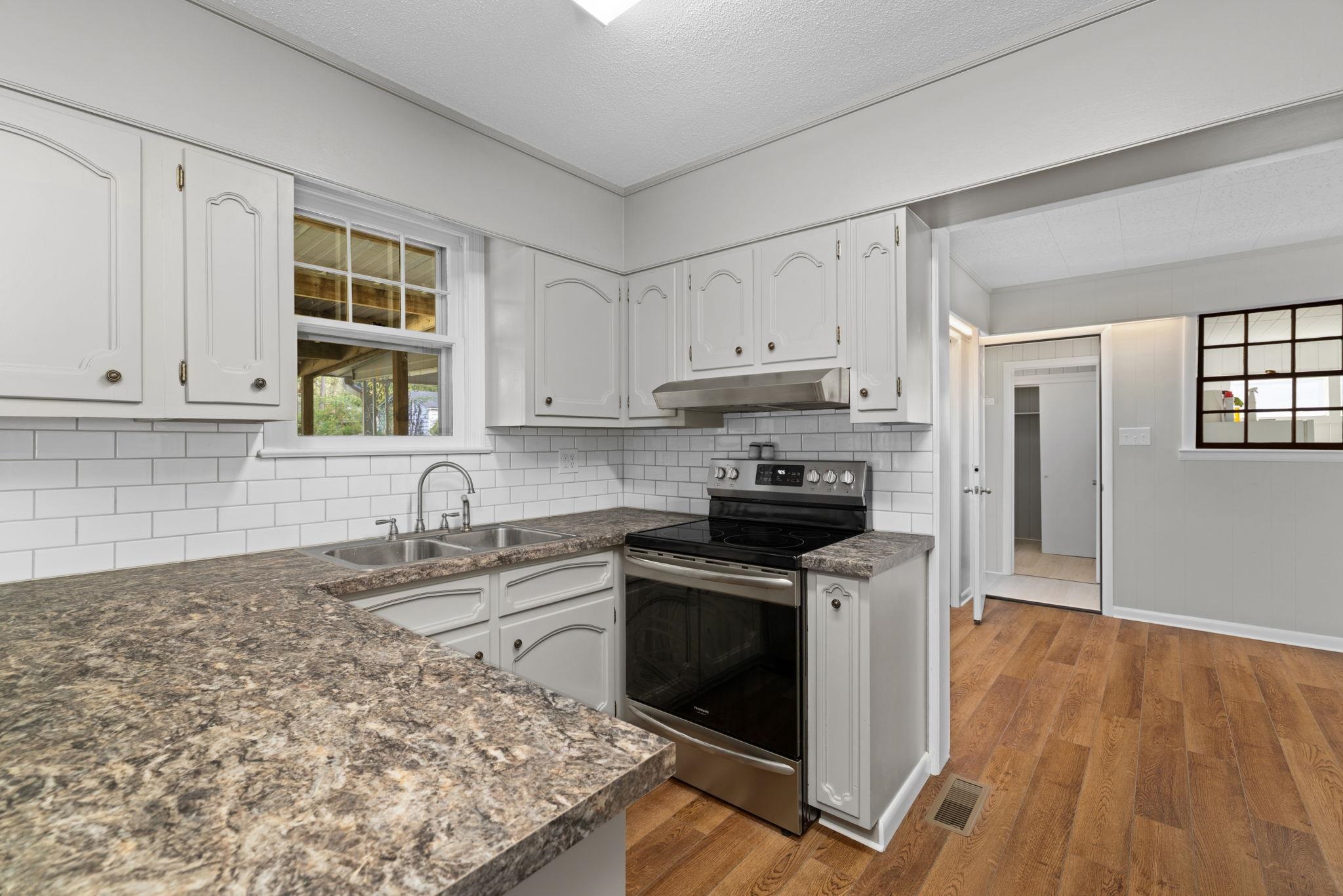 336 W Duncan Ave, Florence, AL 35630 — photo 11
