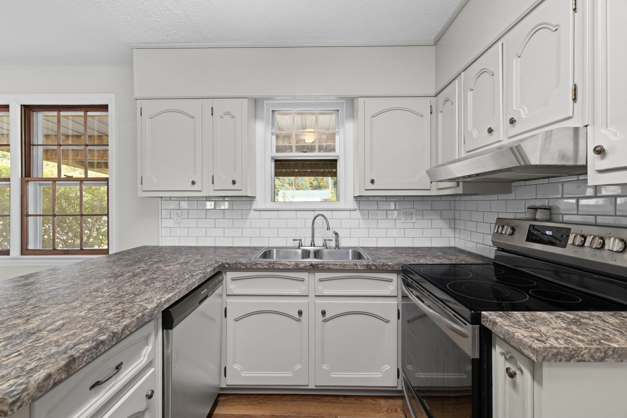 336 W Duncan Ave, Florence, AL 35630 — photo 10