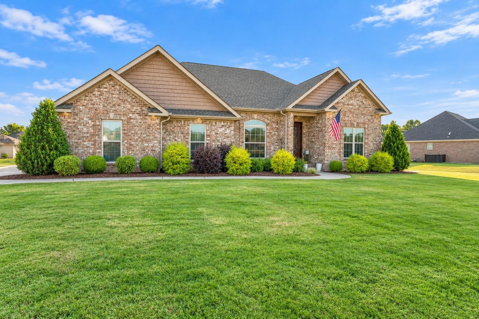 149 Bull Run, Killen, AL 35645 — photo 1