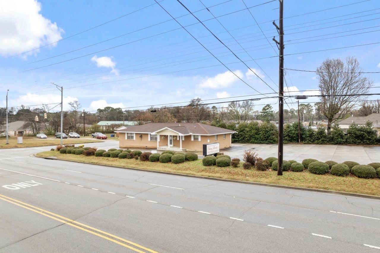 2501 Darby Dr, Florence, AL 35630 — photo 1
