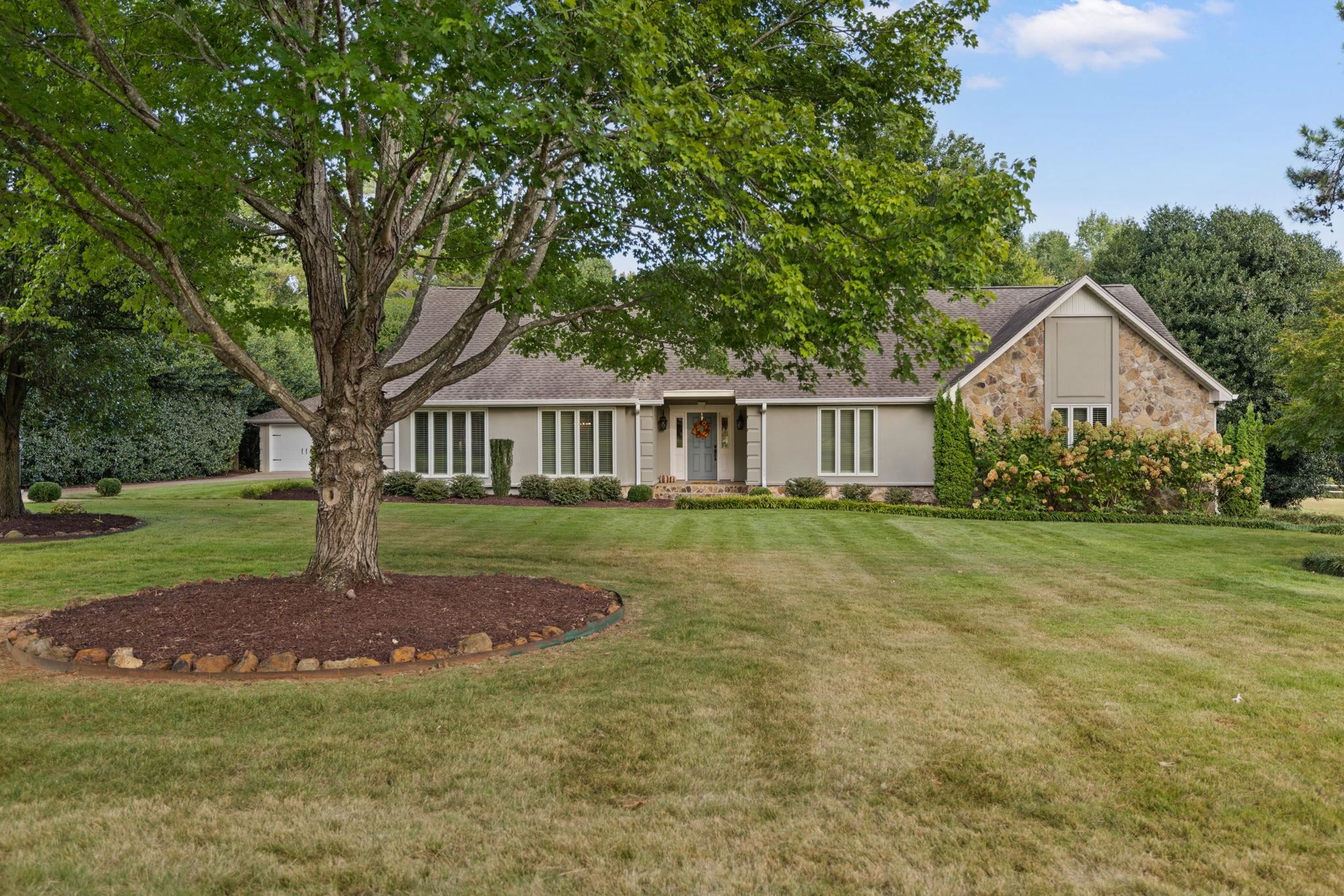 9232 Turtle Point Dr, Killen, AL 35645 — photo 2