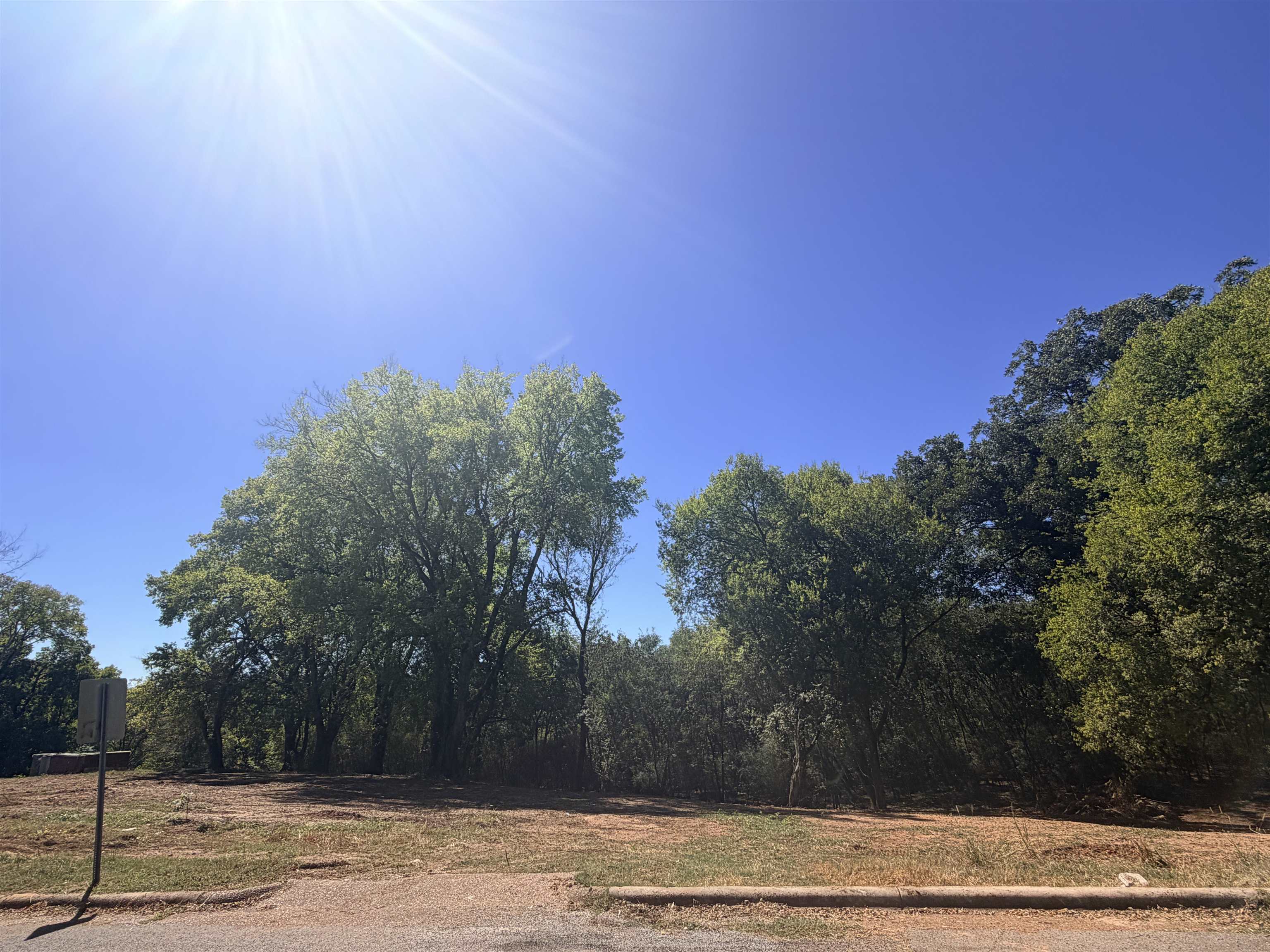 325 Cherokee St, Florence, AL 35630 — photo 6