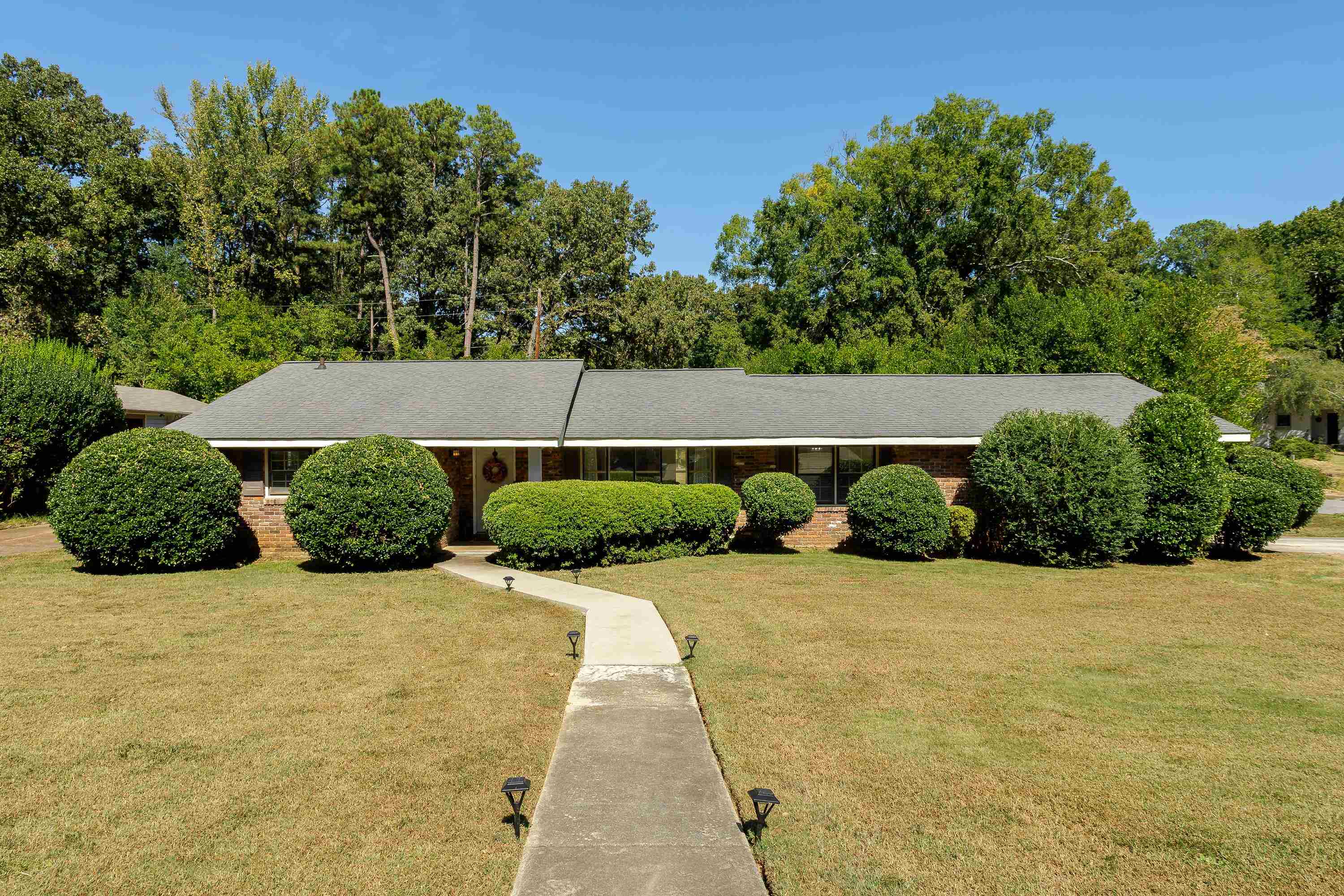 1733 Ingleside Ave, Florence, AL 35630 — photo 1