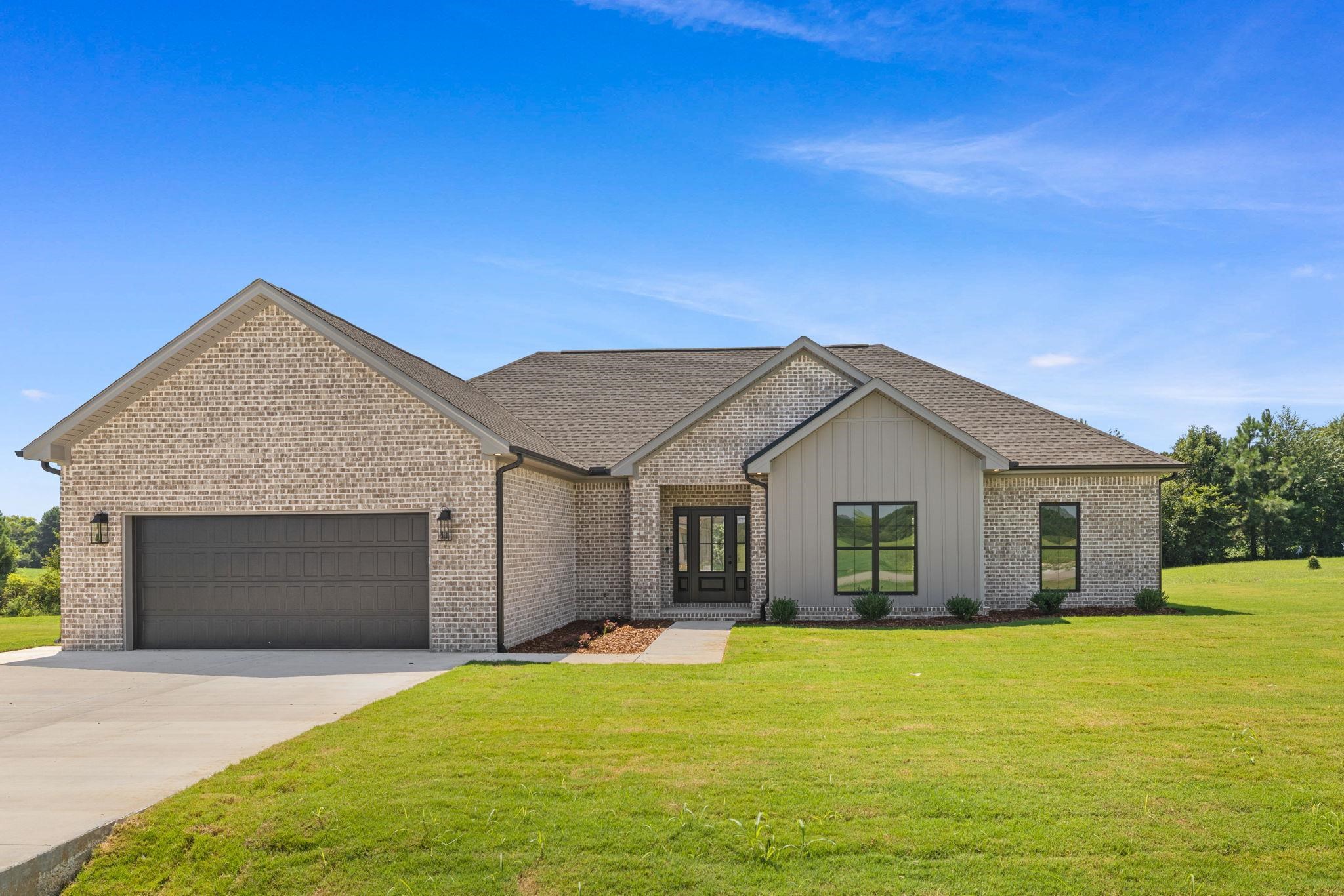 240 Spry Way, Killen, AL 35645 — photo 1
