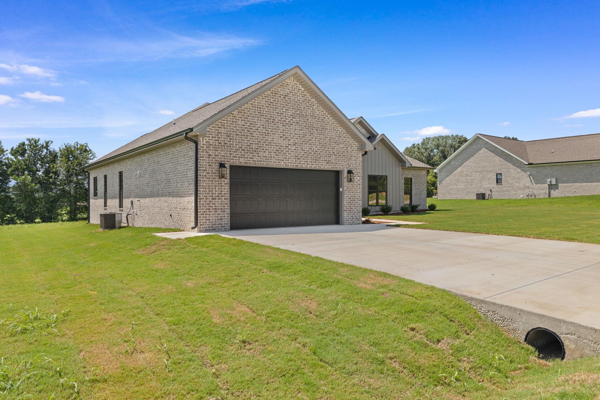 240 Spry Way, Killen, AL 35645 — photo 3