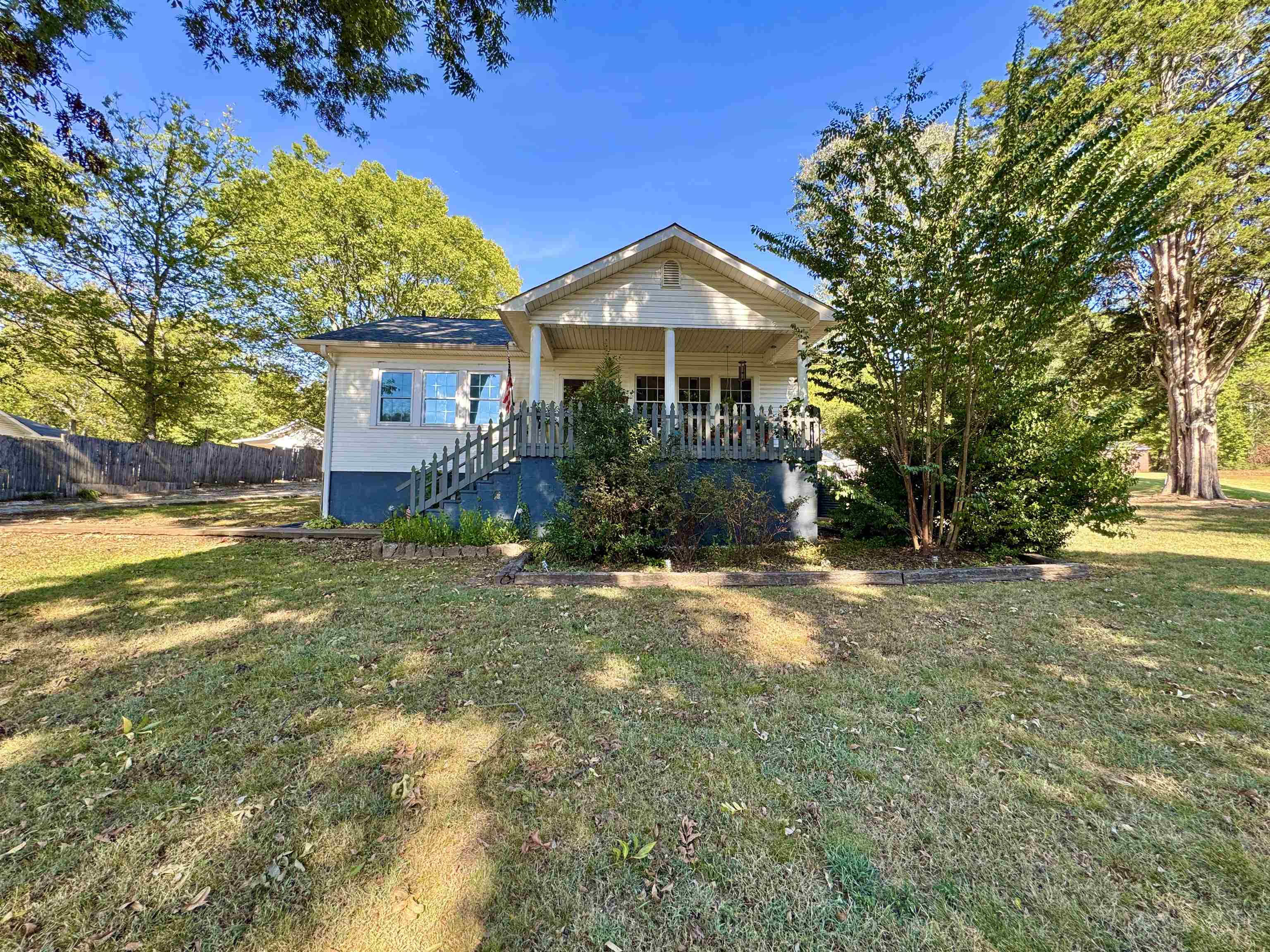 2418 Old Cloverdale Rd, Florence, AL 35630 — photo 1
