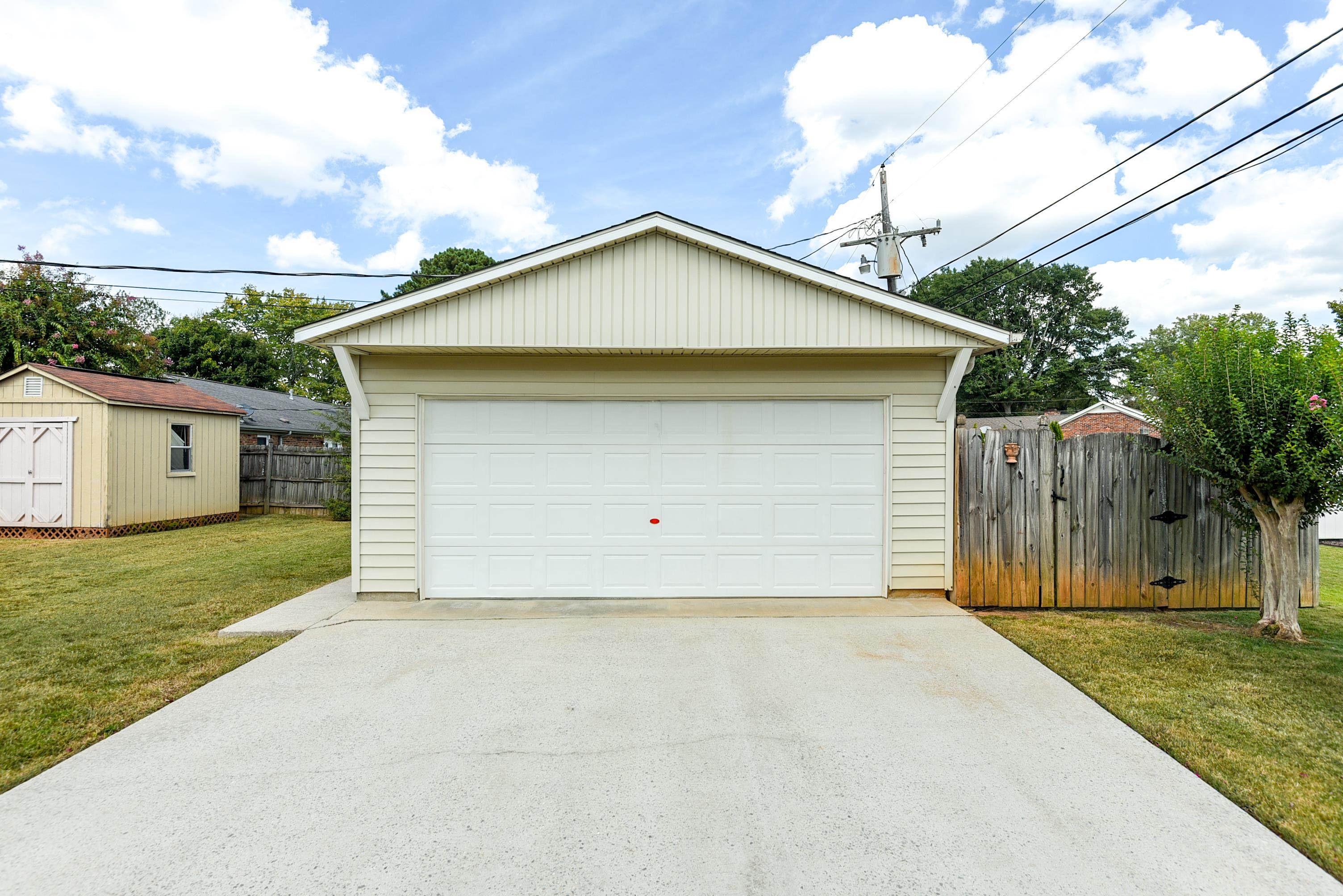 2502 Trenton Pl, Florence, AL 35630 — photo 2