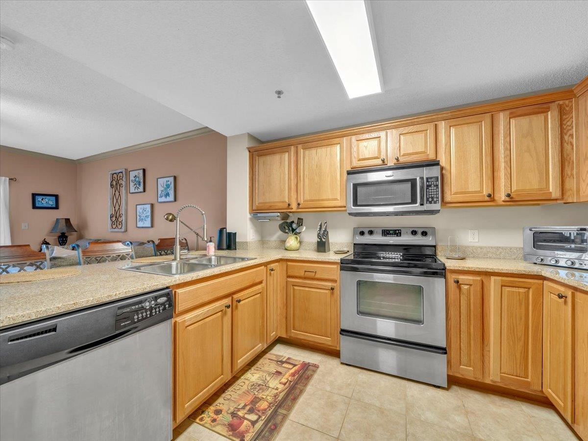 12100 Two Rivers Dr, Athens, AL 35611 — photo 11