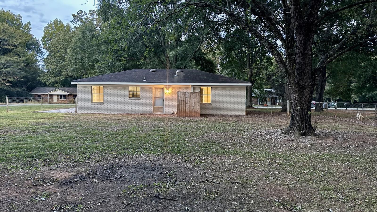 108 N Forest Dr, Killen, AL 35645 — photo 8