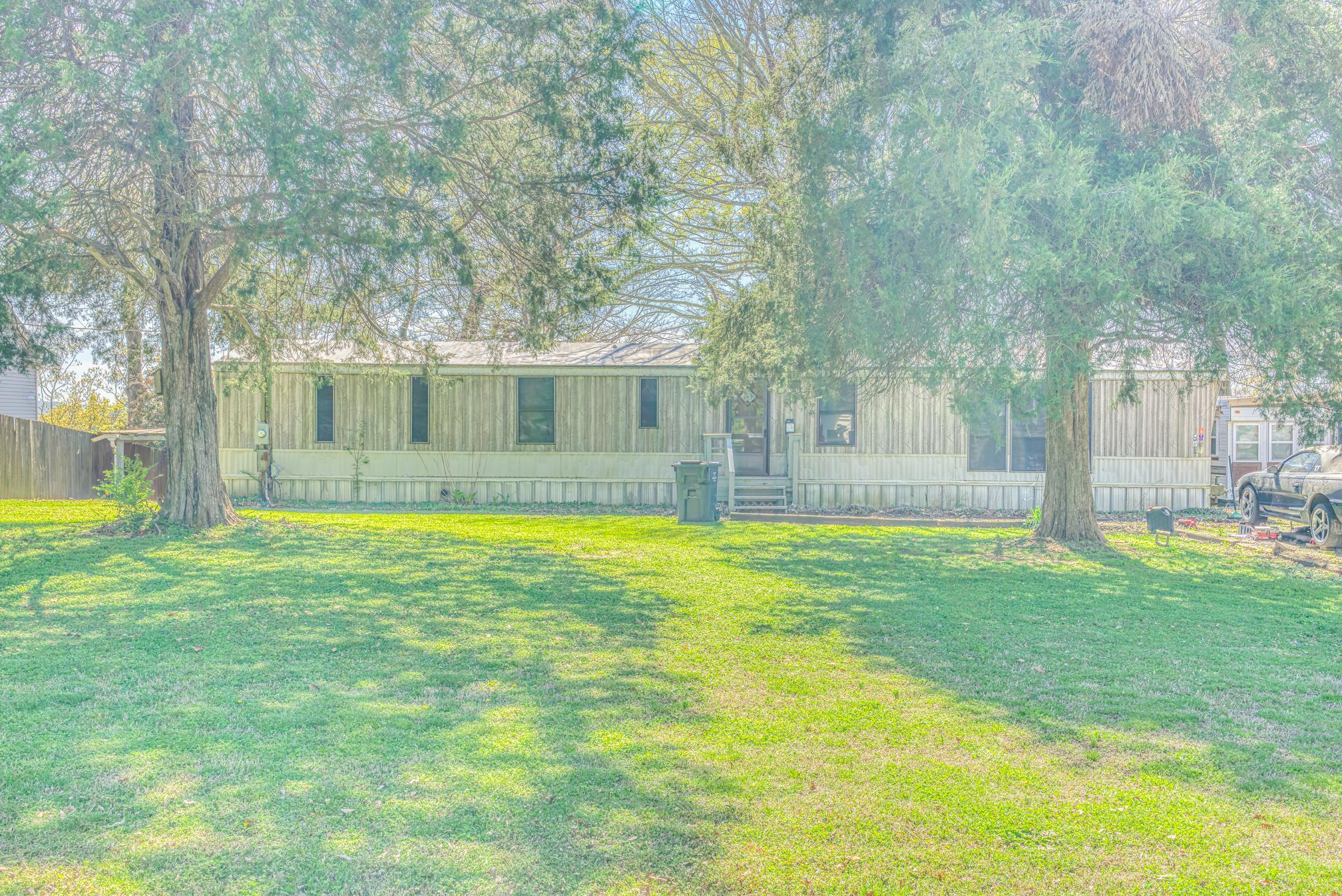 115 Sunset Beach Rd, Florence, AL 35633 — photo 1