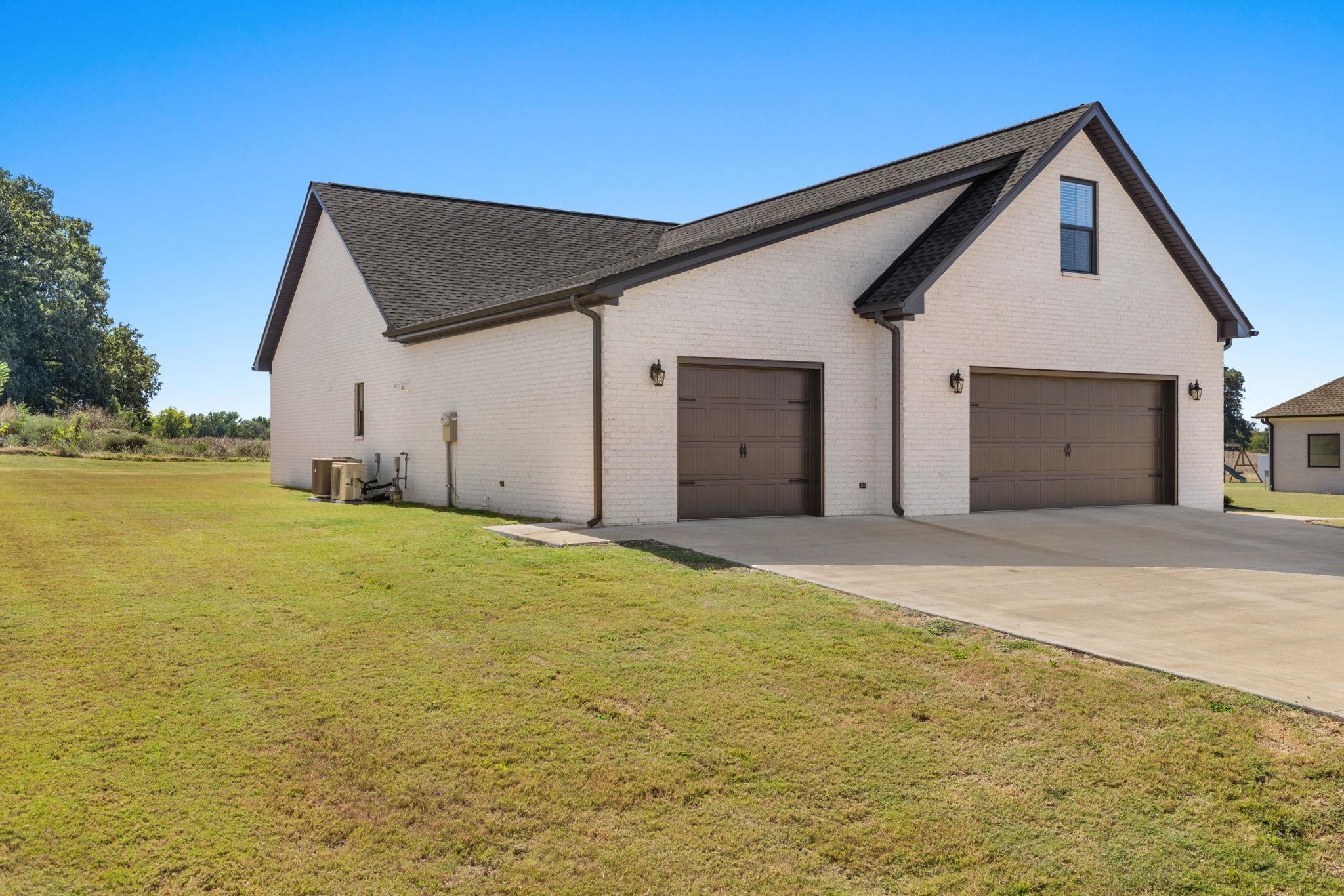 200 Spry Way, Killen, AL 35645 — photo 3