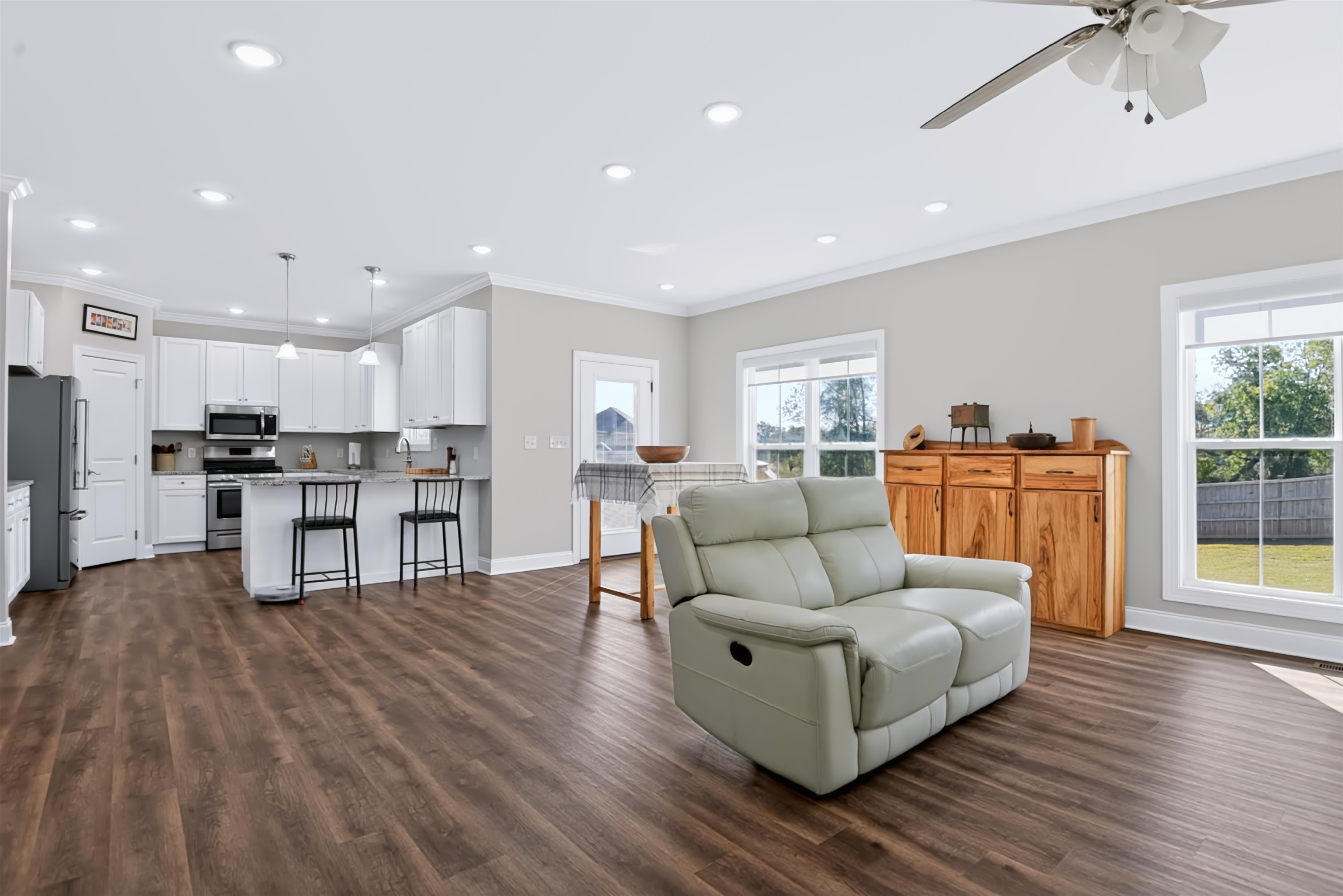 20 Eastwood Ln, Killen, AL 35645 — photo 3