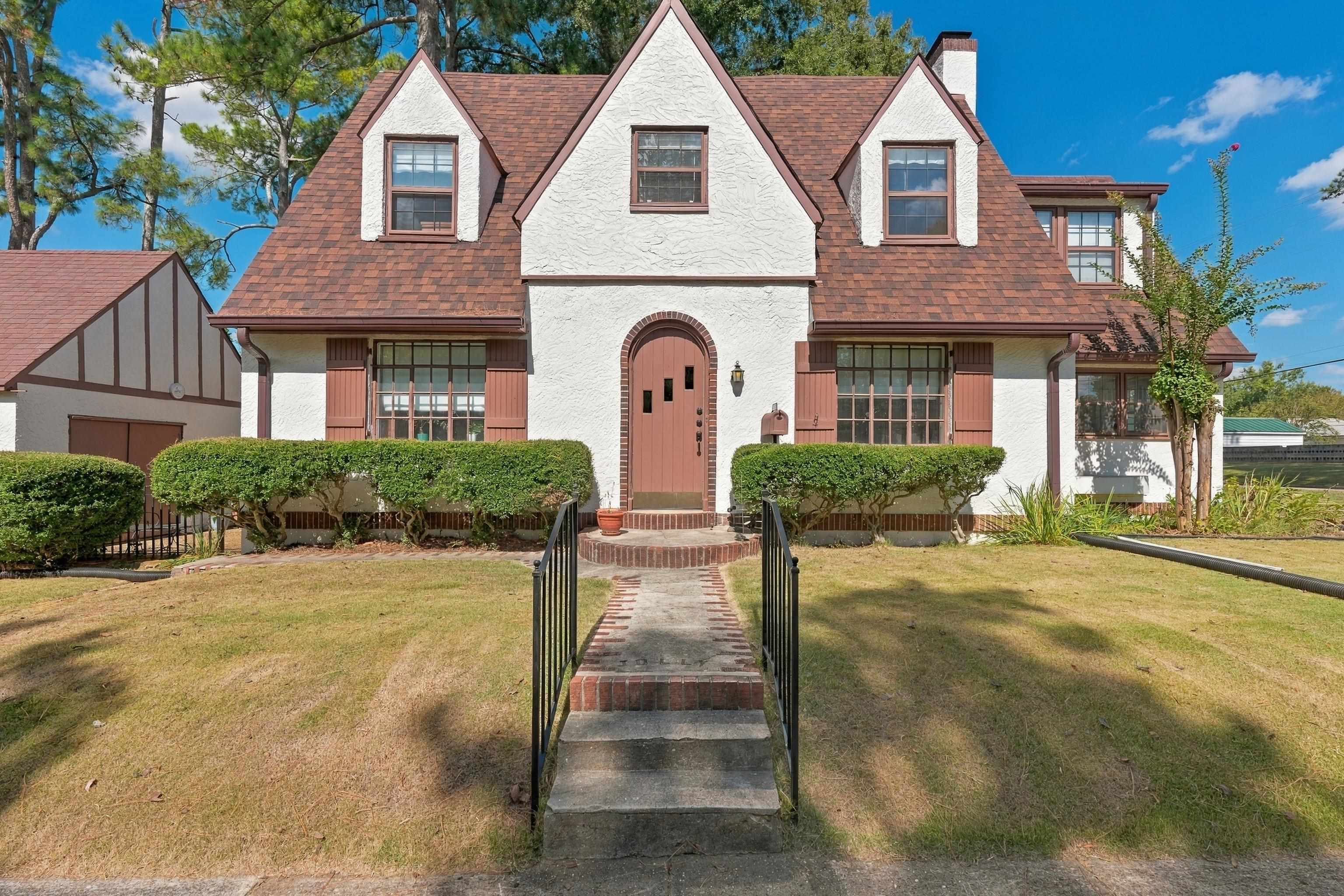 300 Woodland Rd, Florence, AL 35630 — photo 1