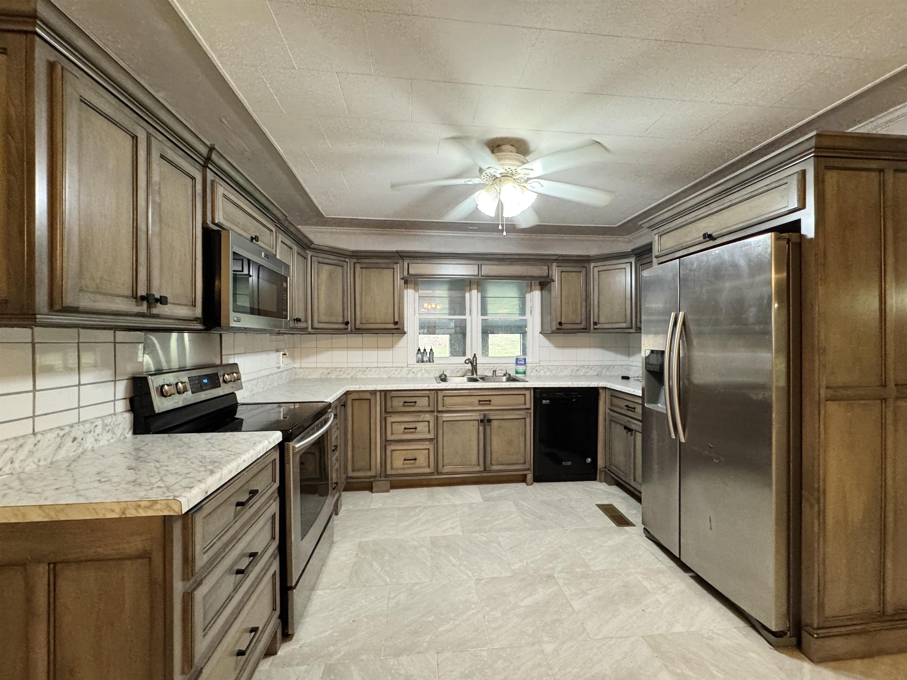 830 Co Rd 547, Rogersville, AL 35652 — photo 8