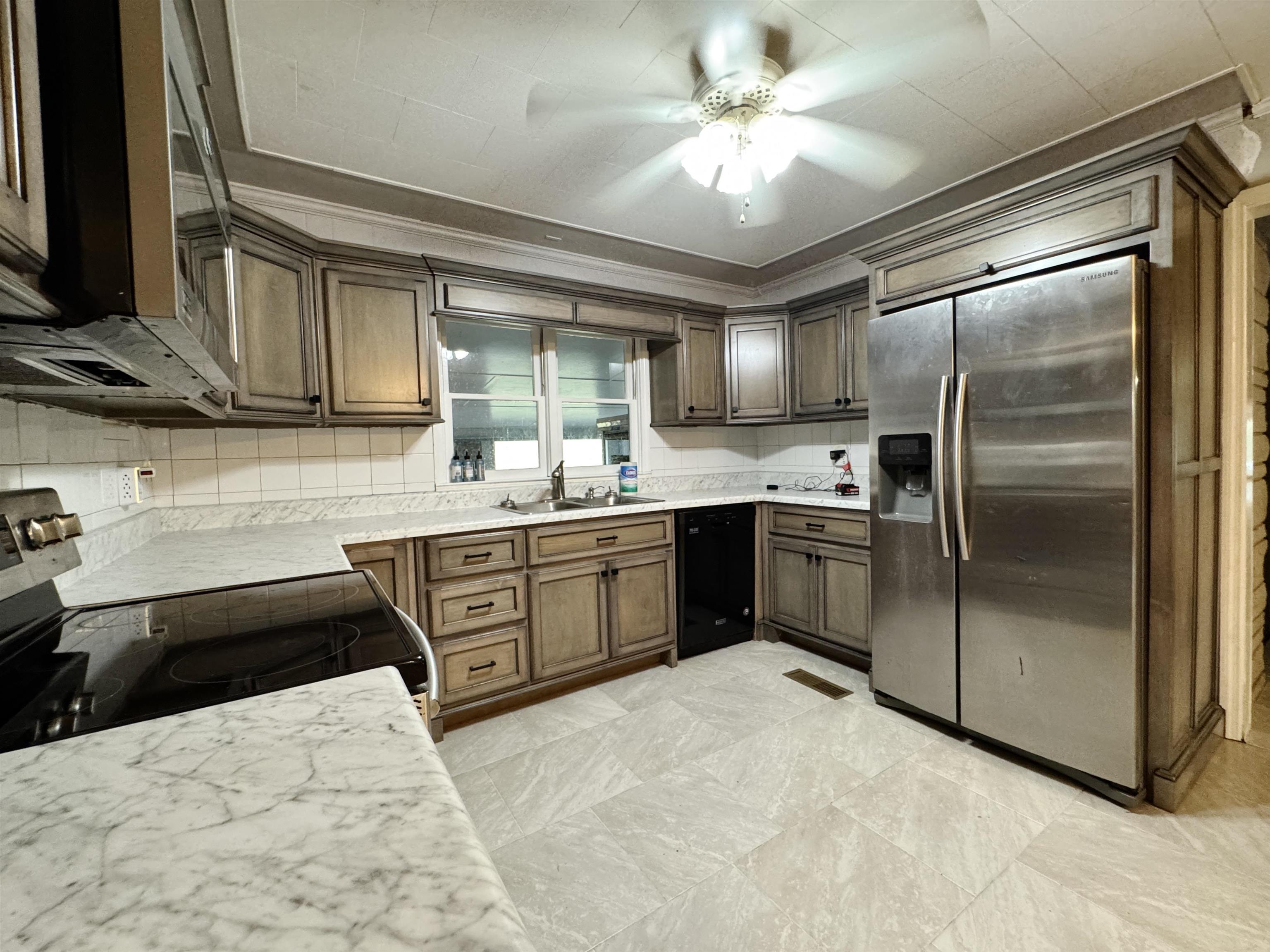 830 Co Rd 547, Rogersville, AL 35652 — photo 10