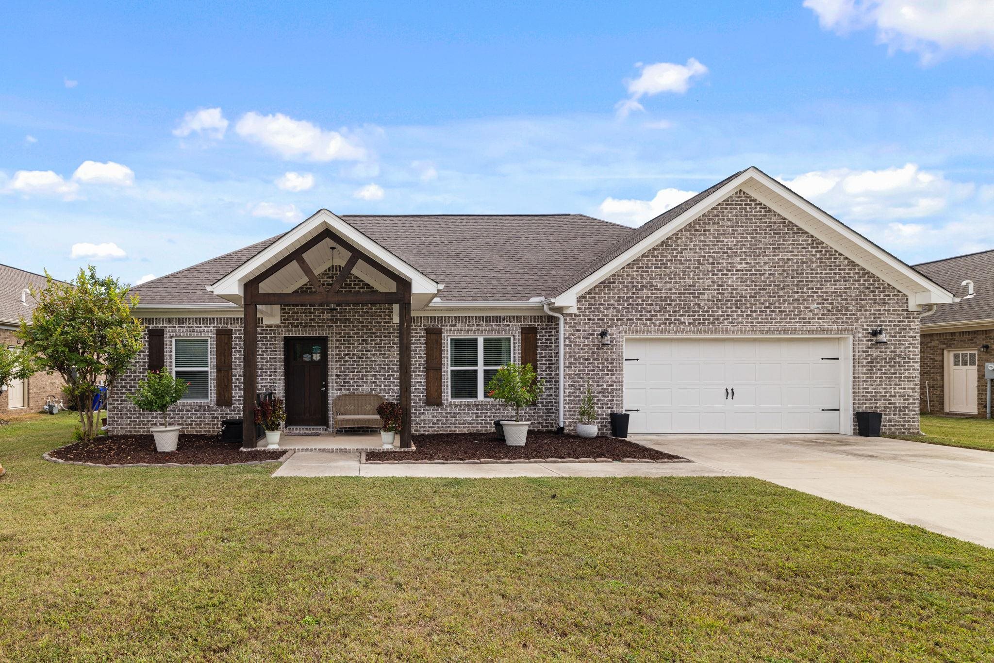3508 Chesapeake Dr, Florence, AL 35630 — photo 1