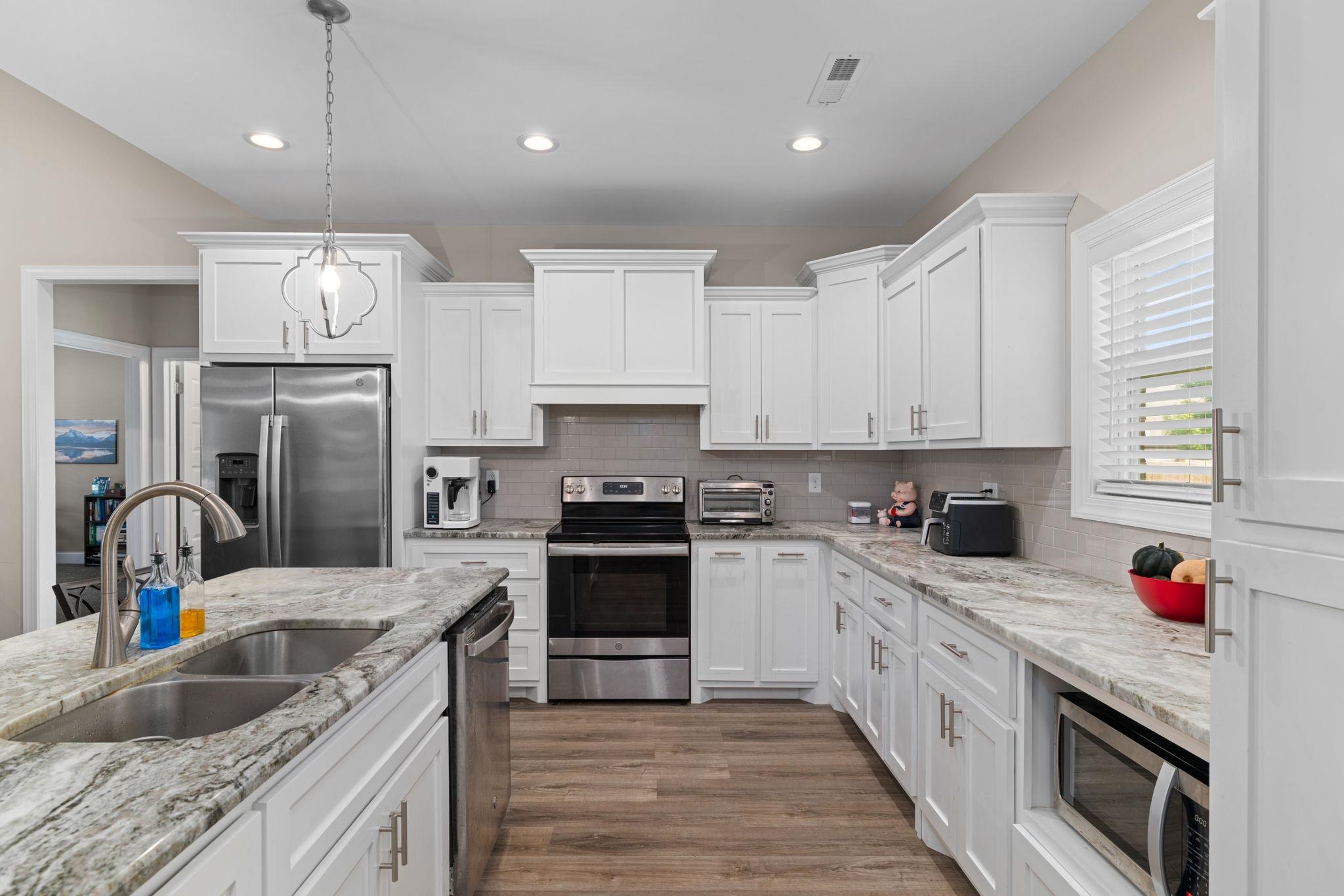 3508 Chesapeake Dr, Florence, AL 35630 — photo 12
