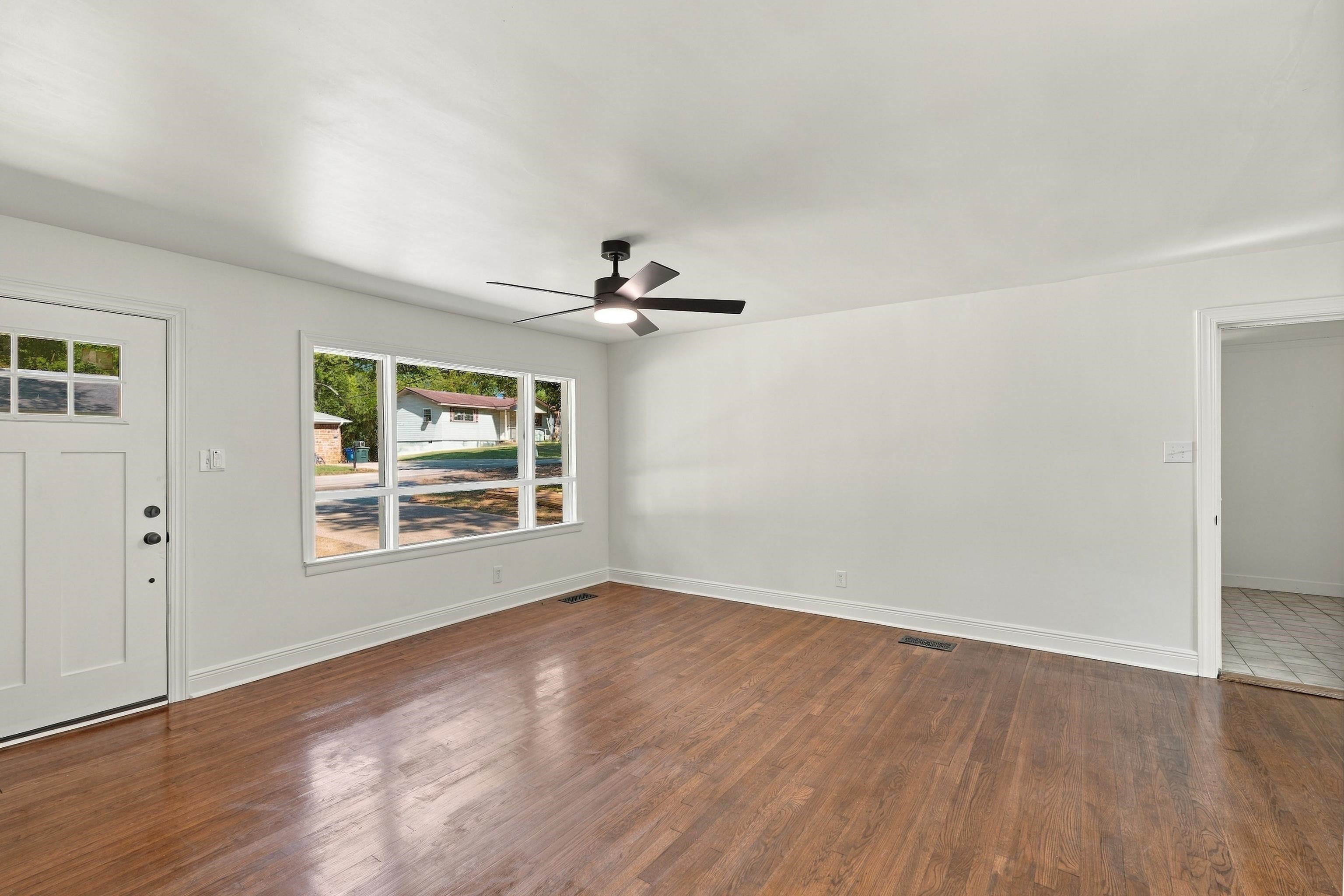 905 Fairchild Ave, Florence, AL 35630 — photo 6