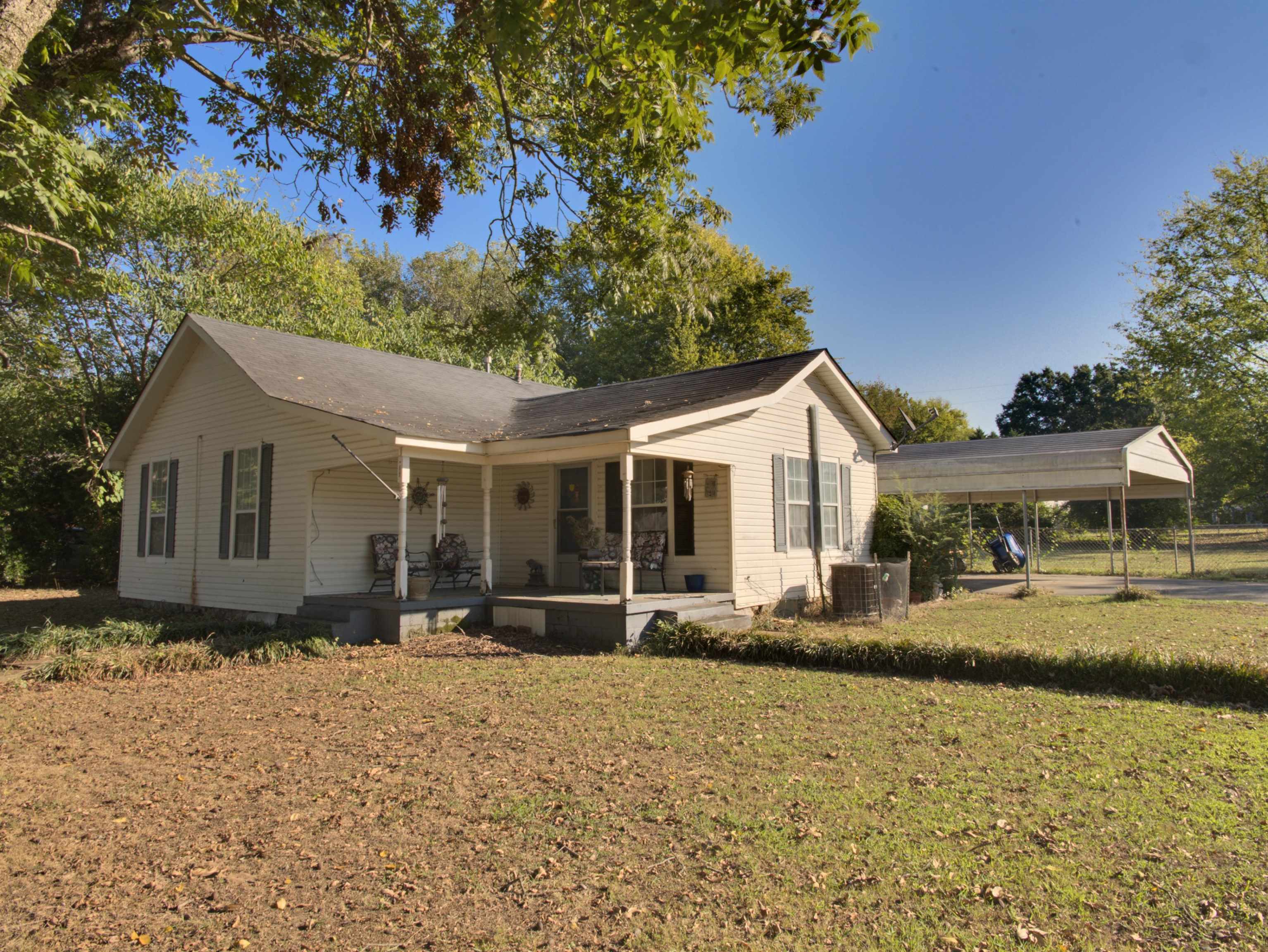 306 Alabama St, Killen, AL 35645 — photo 1