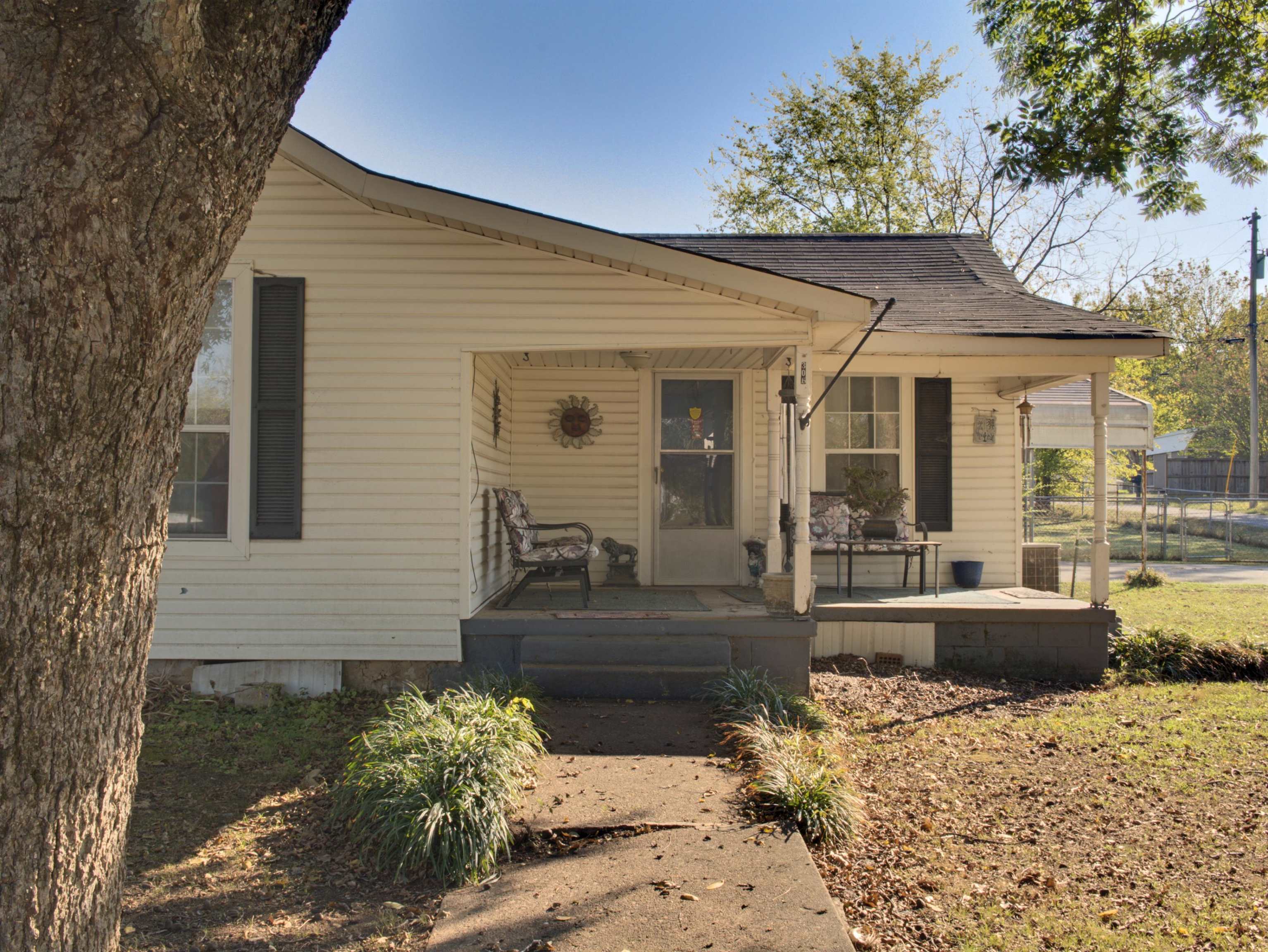 306 Alabama St, Killen, AL 35645 — photo 2