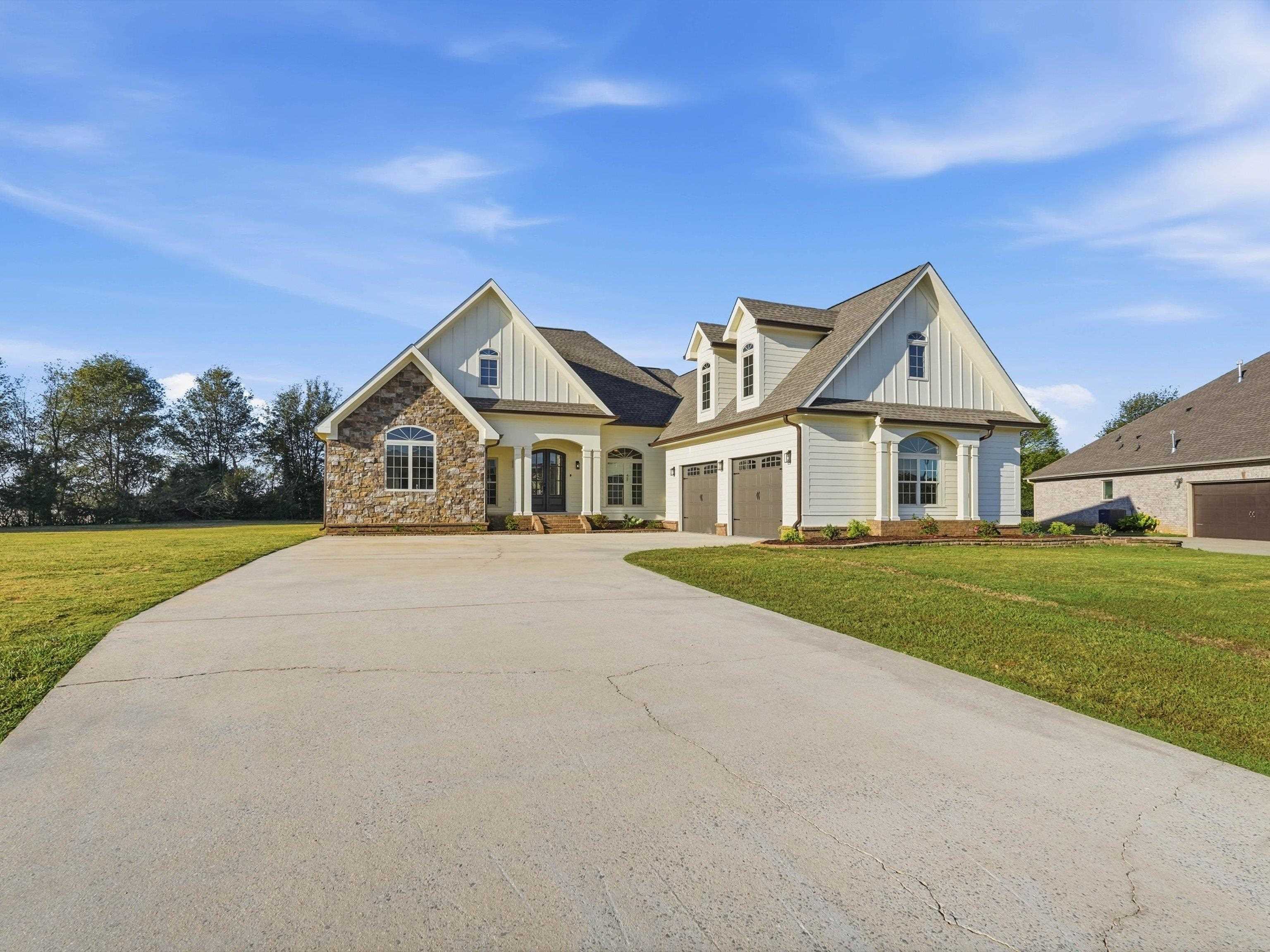 18250 Red Tail St, Athens, AL 35613 — photo 2