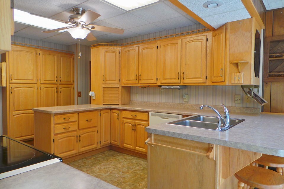 1338 S EIGHTH STREET, Medford, Wisconsin 54451, ,Commercial/industrial,For Sale,1338 S EIGHTH STREET,21807997