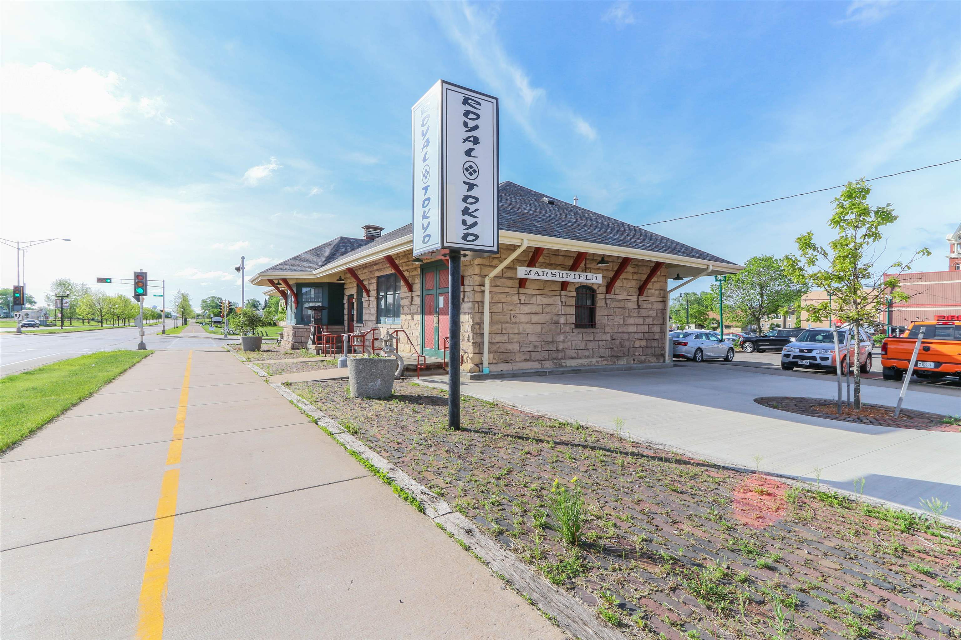 112 E VETERANS PARKWAY, Marshfield, Wisconsin 54449, ,Commercial/industrial,For Sale,112 E VETERANS PARKWAY,22202565