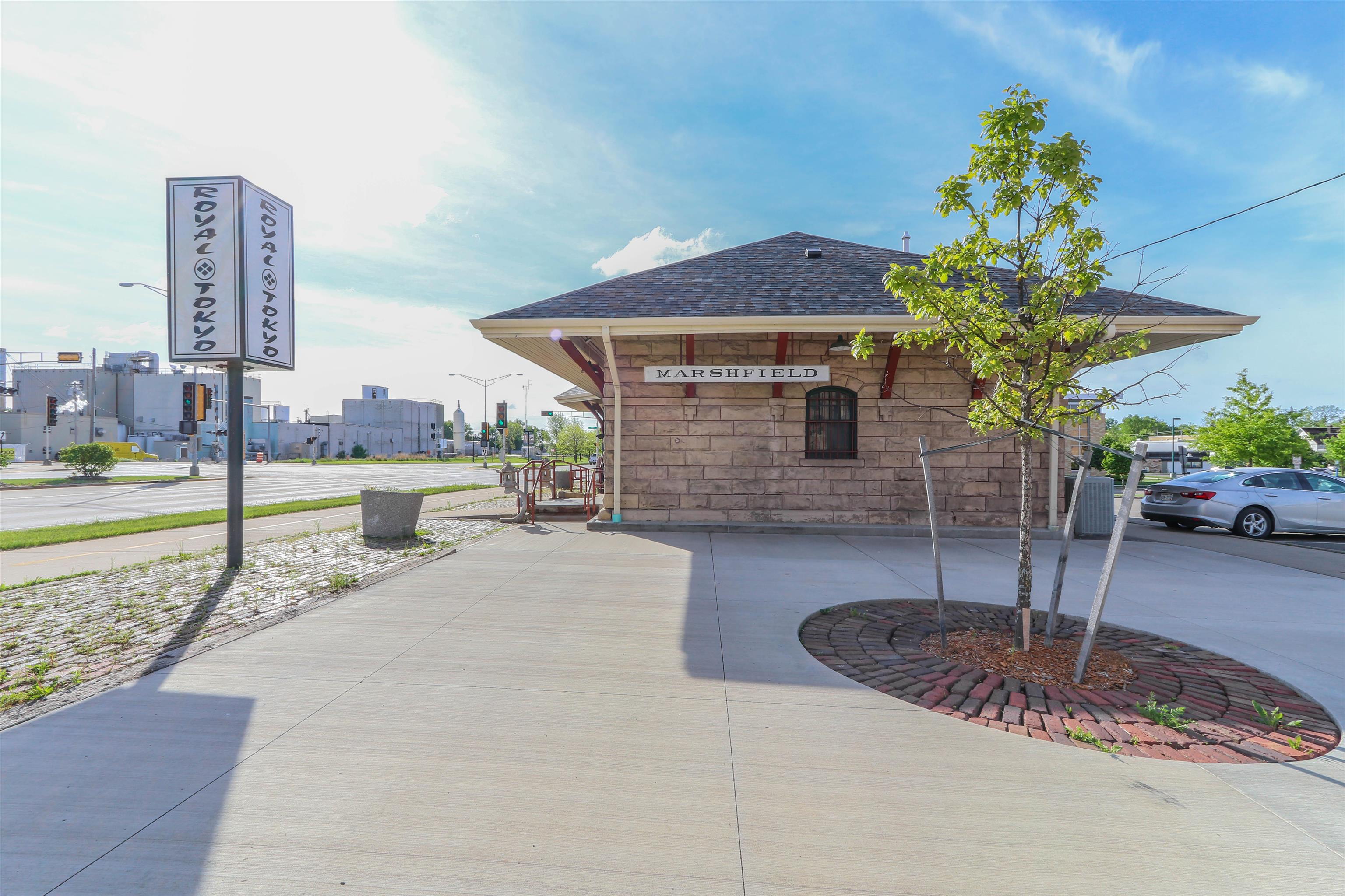 112 E VETERANS PARKWAY, Marshfield, Wisconsin 54449, ,Commercial/industrial,For Sale,112 E VETERANS PARKWAY,22202565