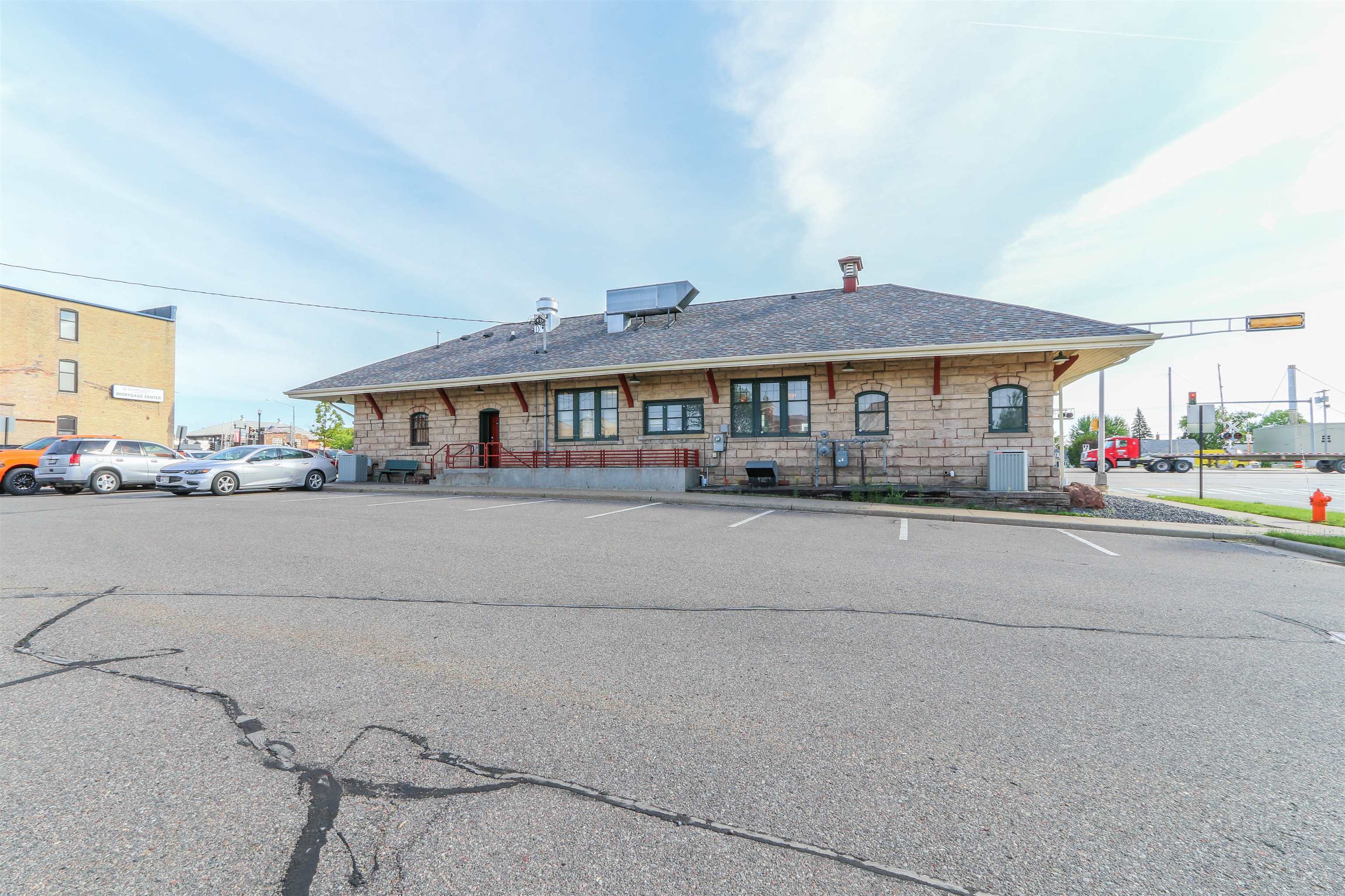 112 E VETERANS PARKWAY, Marshfield, Wisconsin 54449, ,Commercial/industrial,For Sale,112 E VETERANS PARKWAY,22202565