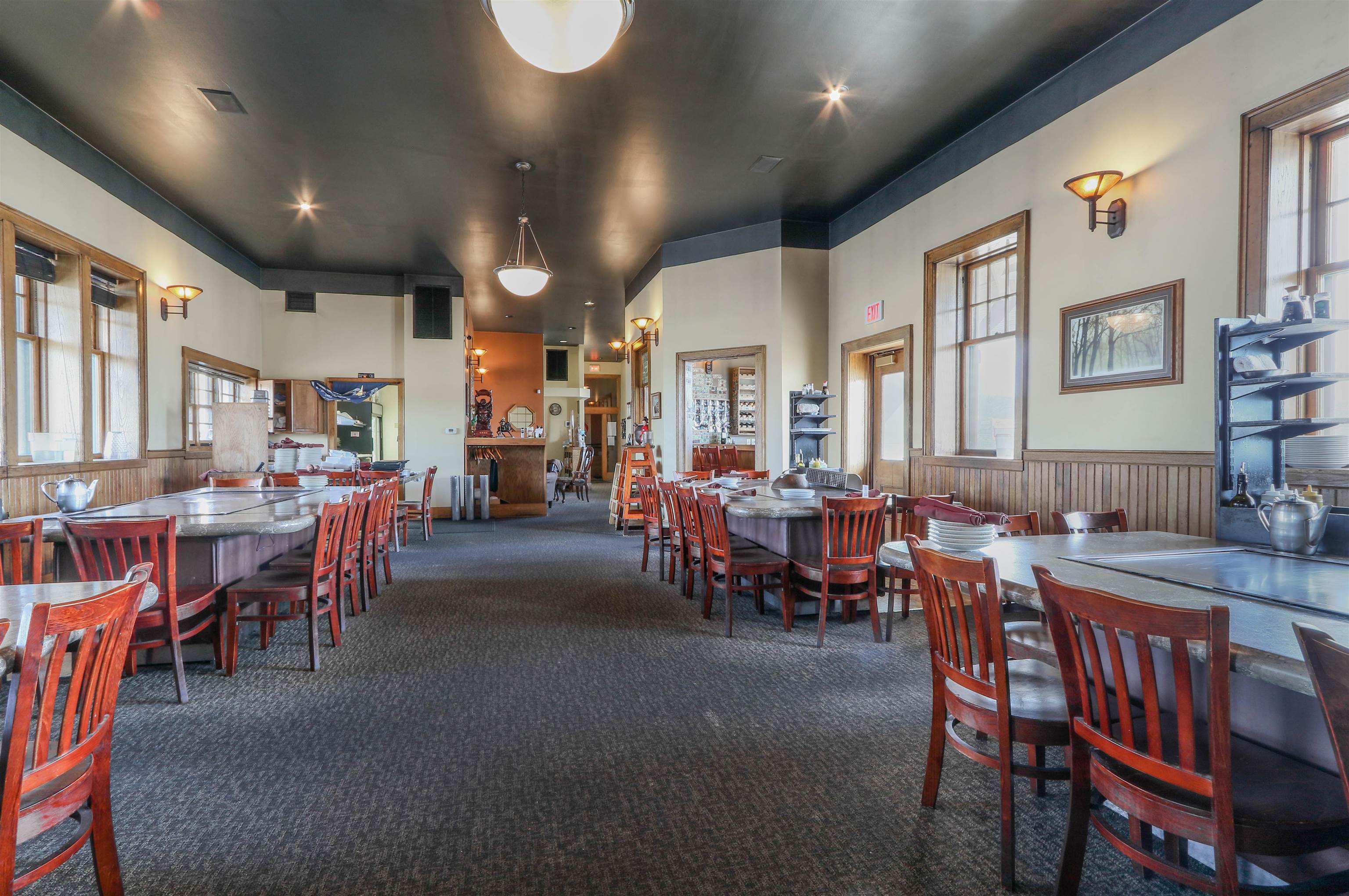 112 E VETERANS PARKWAY, Marshfield, Wisconsin 54449, ,Commercial/industrial,For Sale,112 E VETERANS PARKWAY,22202565