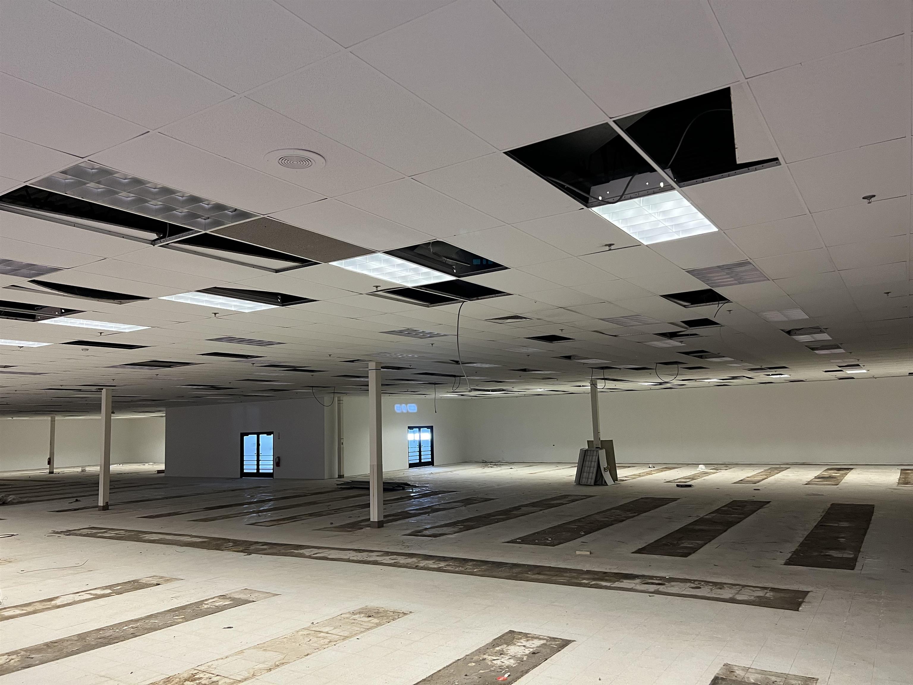 1306 N CENTRAL AVENUE, Marshfield, Wisconsin 54449, ,Commercial/industrial,For Rent,1306 N CENTRAL AVENUE,22230675