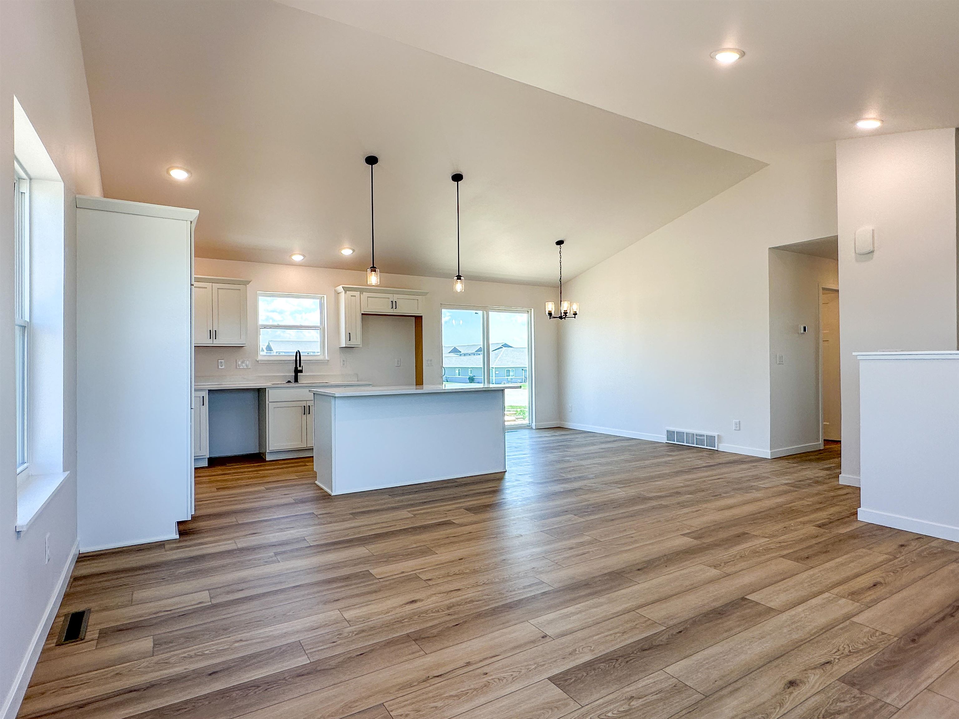 1118 BONETTE LANE, CHILTON, Wisconsin 53014, 4 Bedrooms Bedrooms, ,3 BathroomsBathrooms,Residential,For Sale,1118 BONETTE LANE,22400880