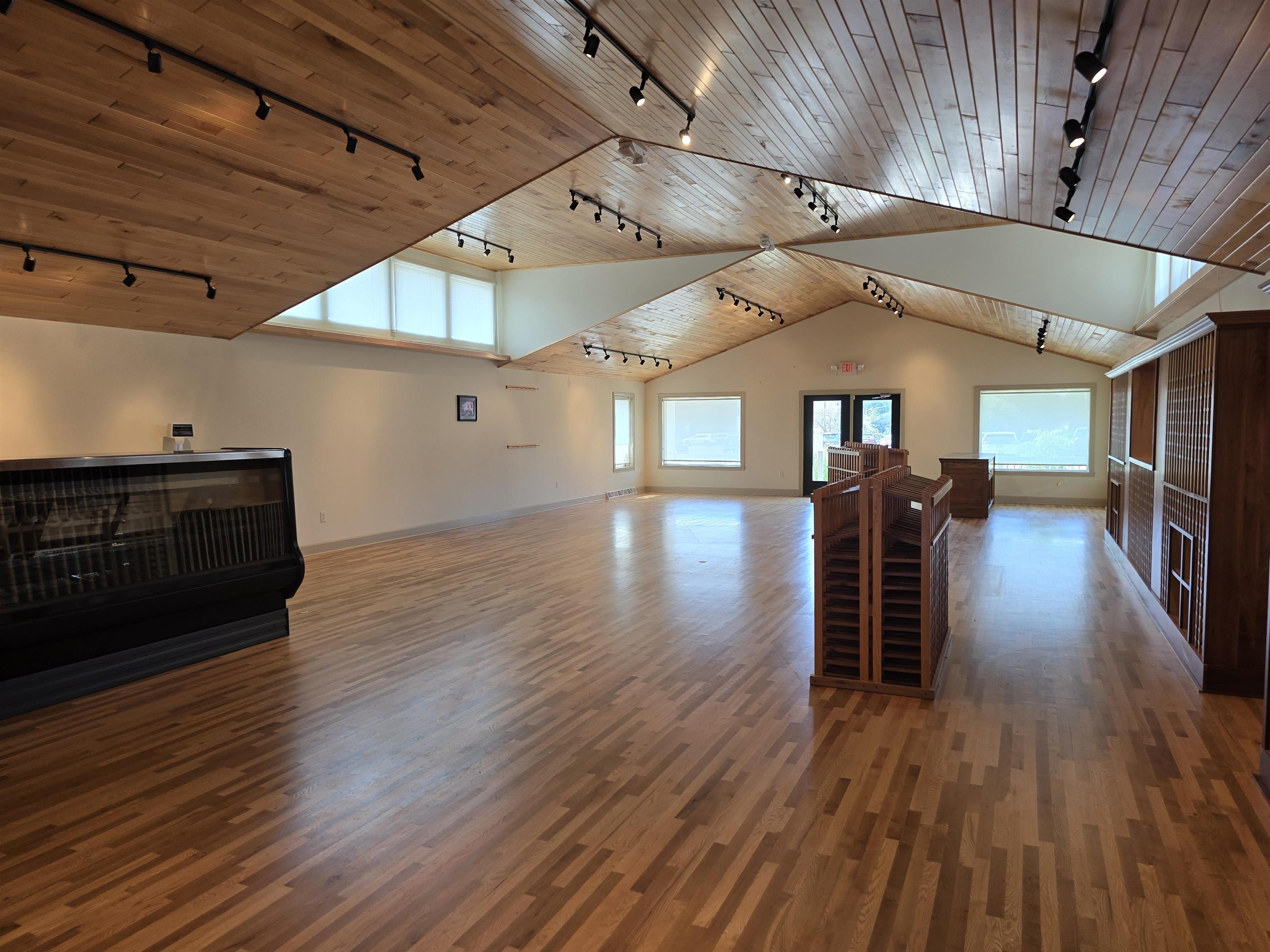 113 W 6TH STREET, Marshfield, Wisconsin 54449, ,Commercial/industrial,For Sale,113 W 6TH STREET,22403877